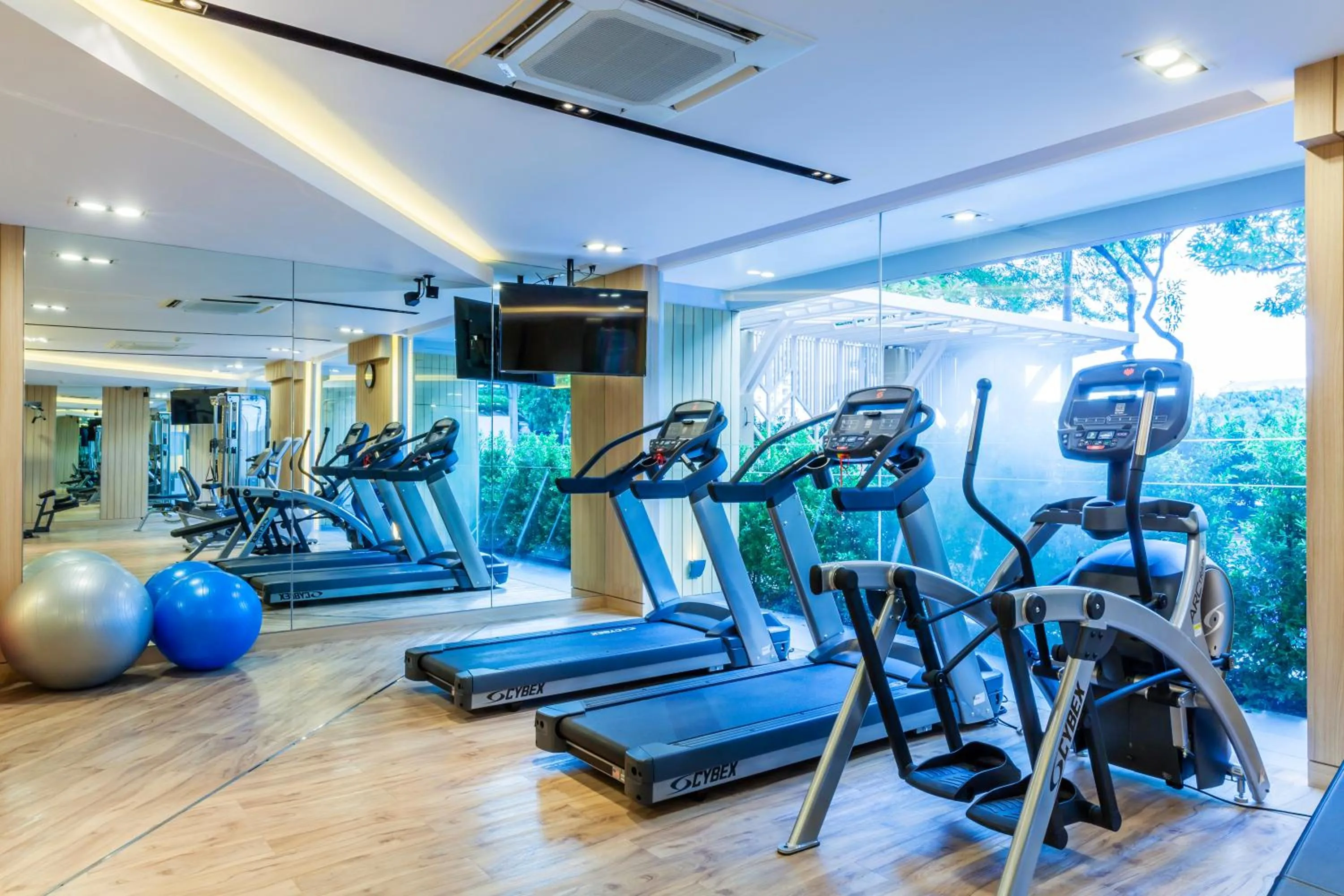 Fitness centre/facilities in Pacific Park Hotel