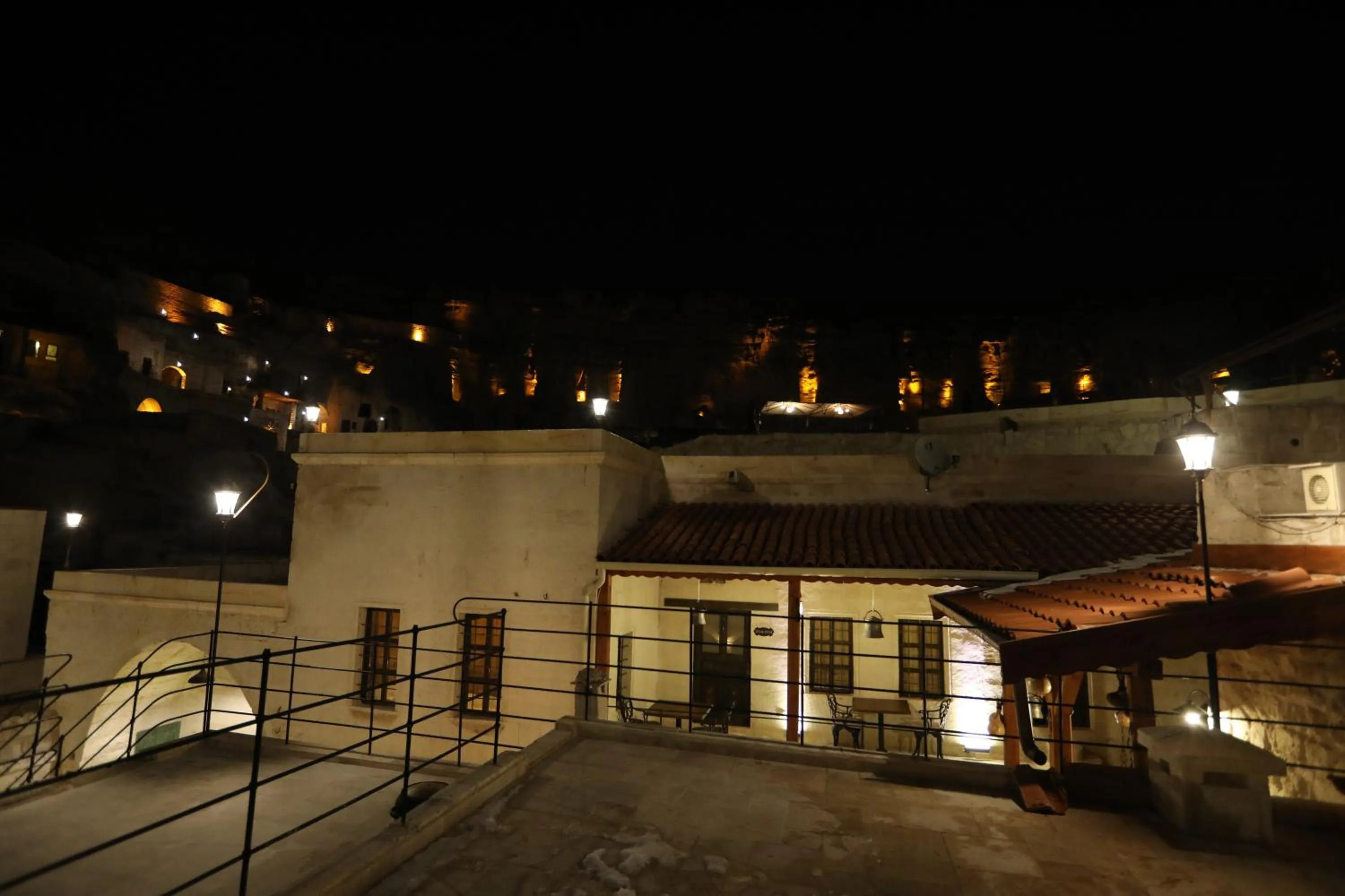 Mountain view in Hancı Cave Hotel