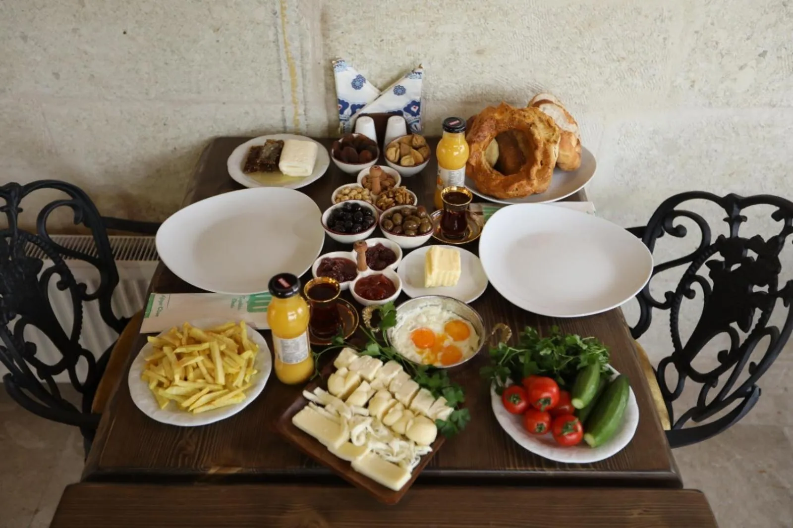 Breakfast in Hancı Cave Hotel