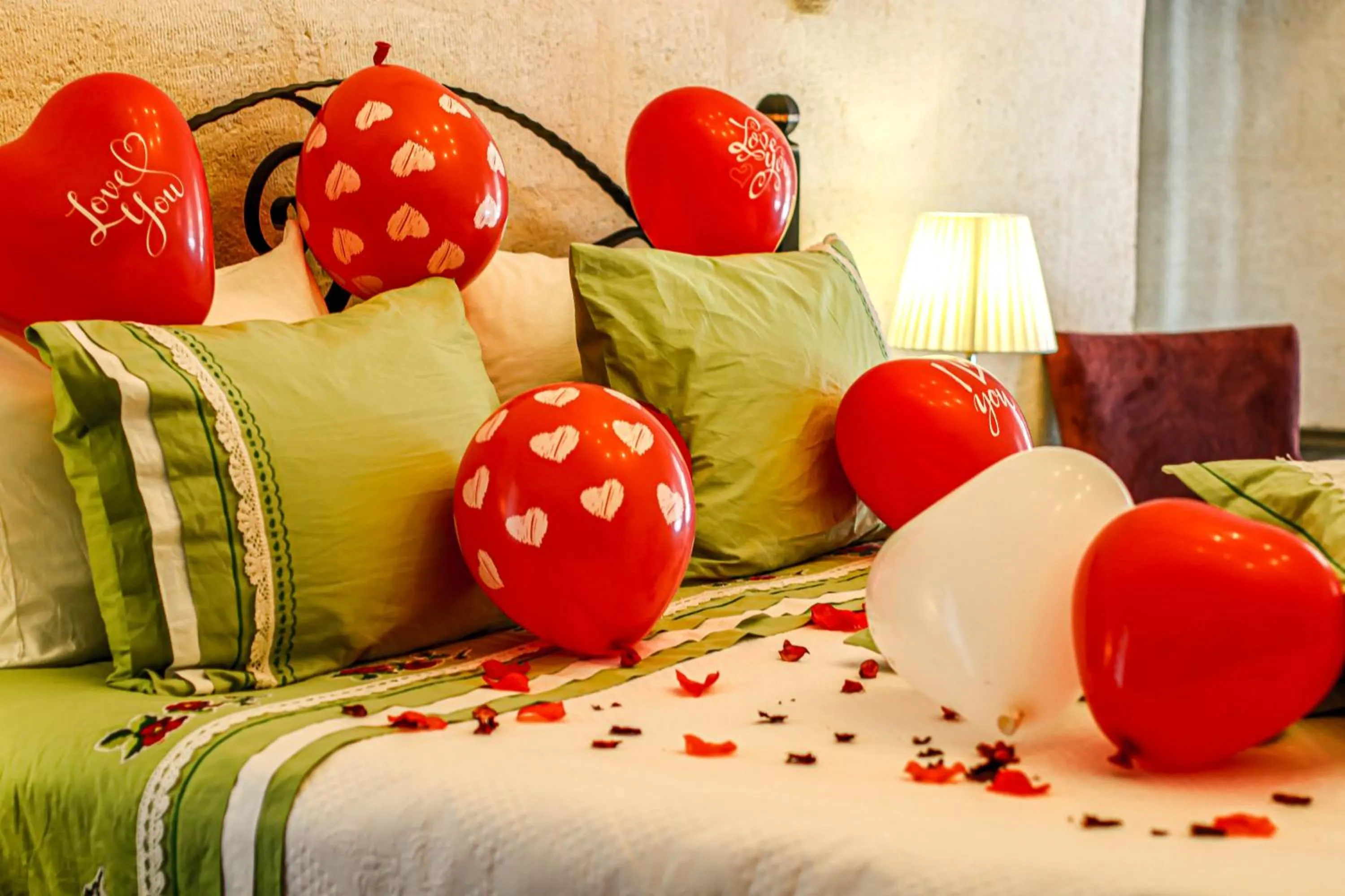 Bed in Hancı Cave Hotel