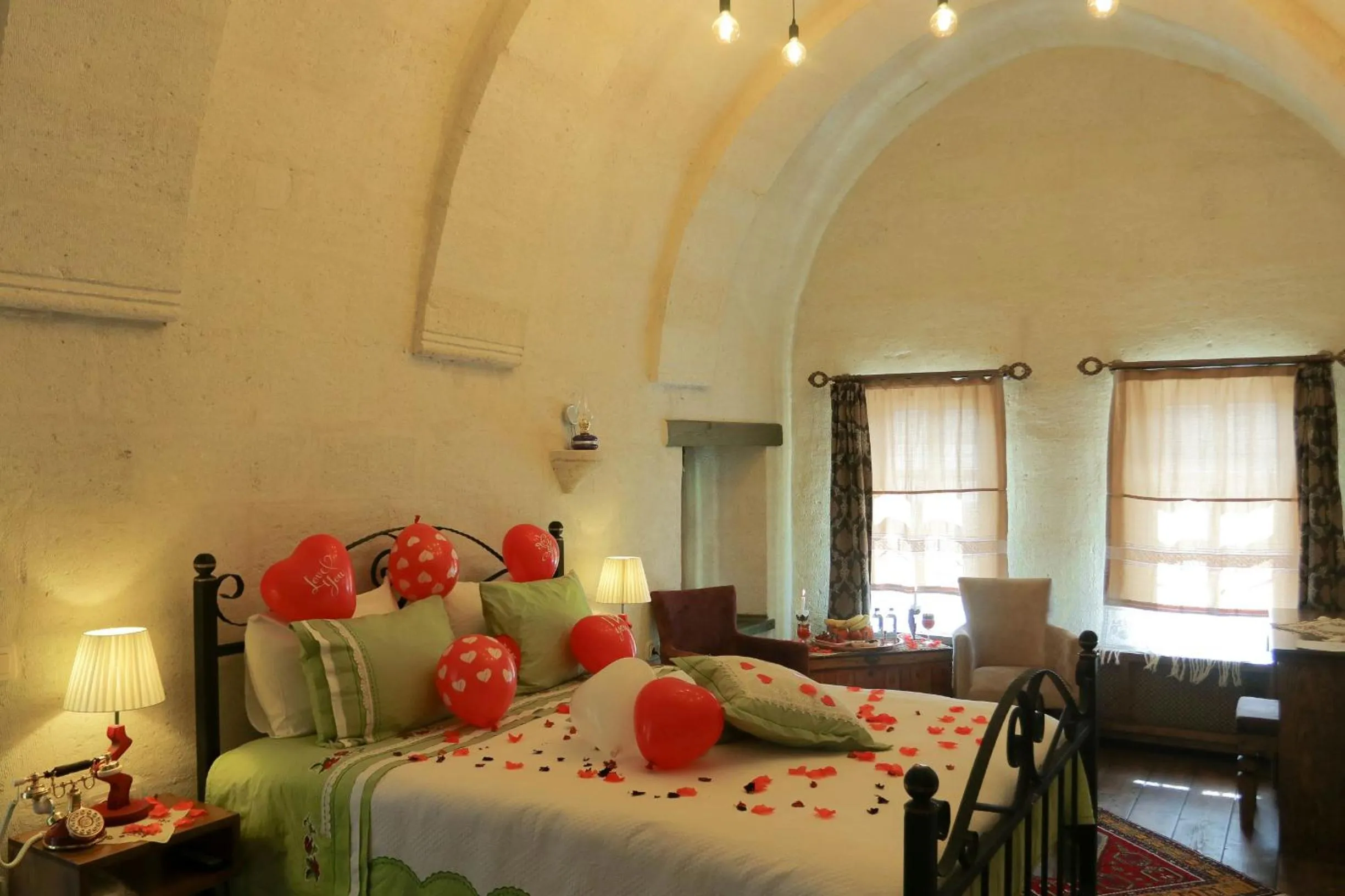 Toilet, Bed in Hancı Cave Hotel