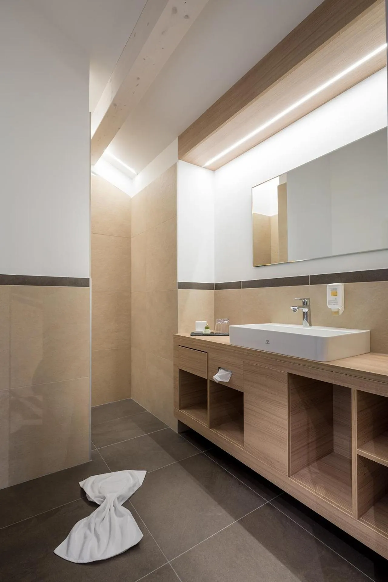 Bathroom in Design Hotel Frauenschuh