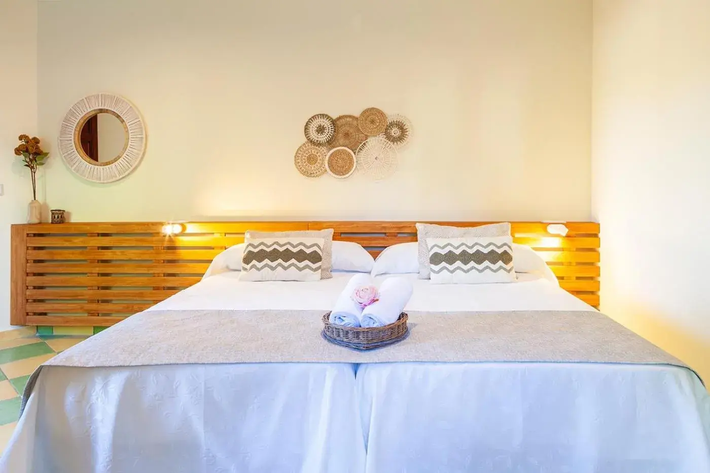 Superior Family Room - single occupancy in Hostal León Dormido Superior Family Room - single occupancy in Hostal León Dormido