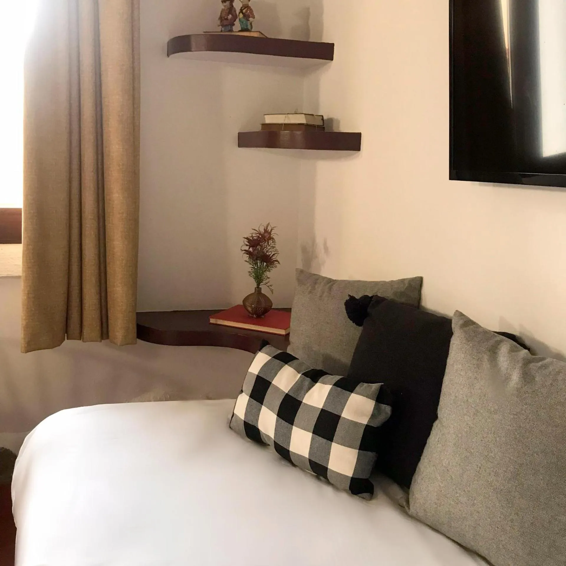 Bed in Hostal León Dormido