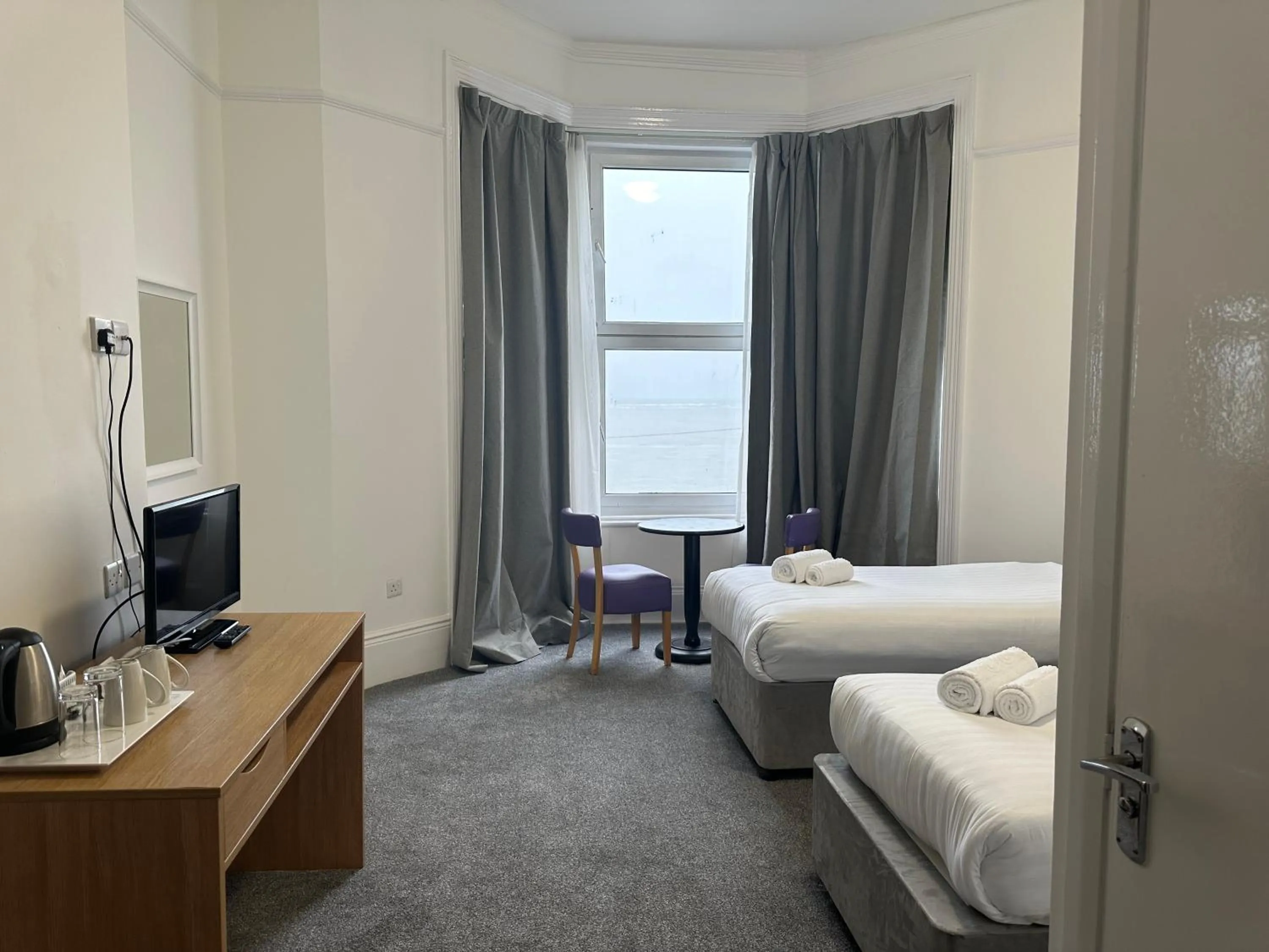 Bedroom, Bed in Exmouth Beach Hotel