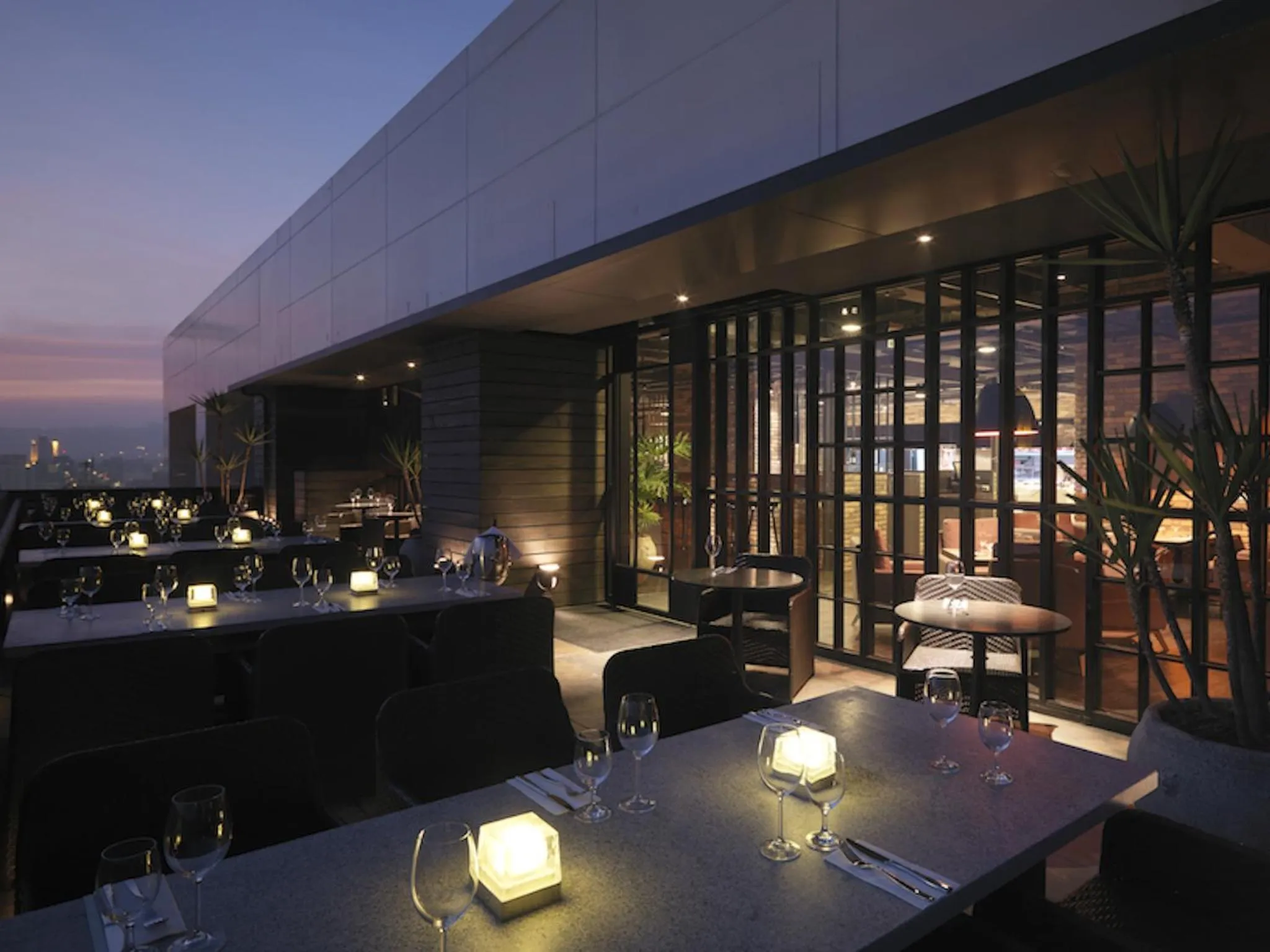 Restaurant/places to eat in Hotel Dùa