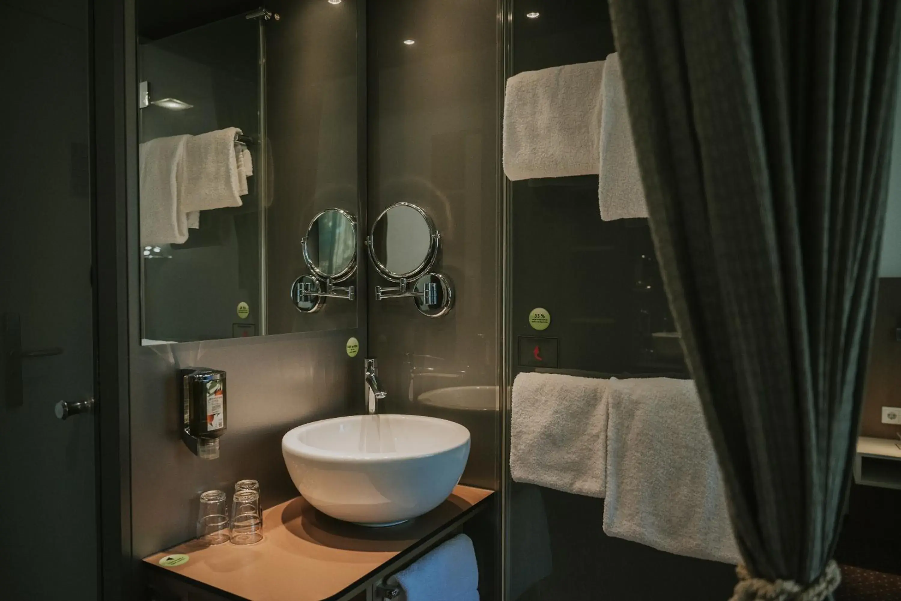 Comfort Room with Garden View in Boutiquehotel Stadthalle Comfort Room with Garden View in Boutiquehotel Stadthalle