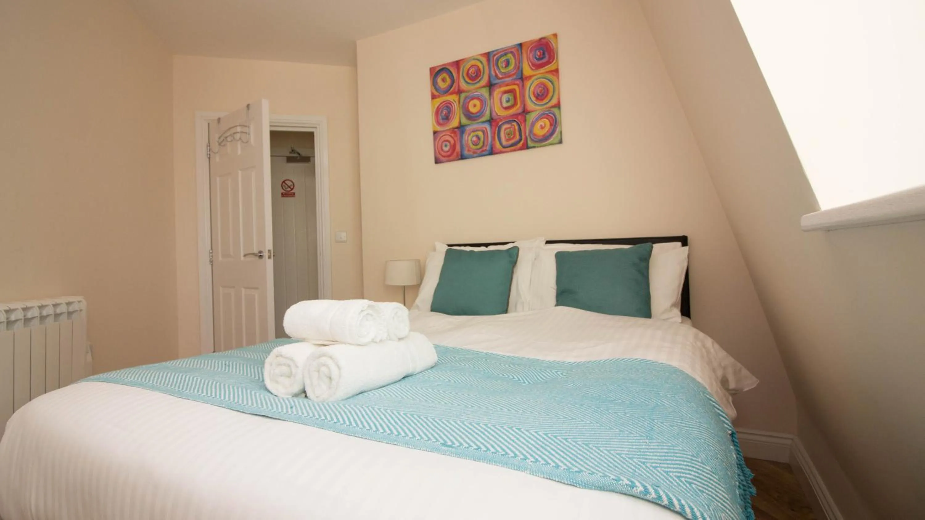 Other, Bed in StayZo Serviced Accommodation 16 Premier Lodge