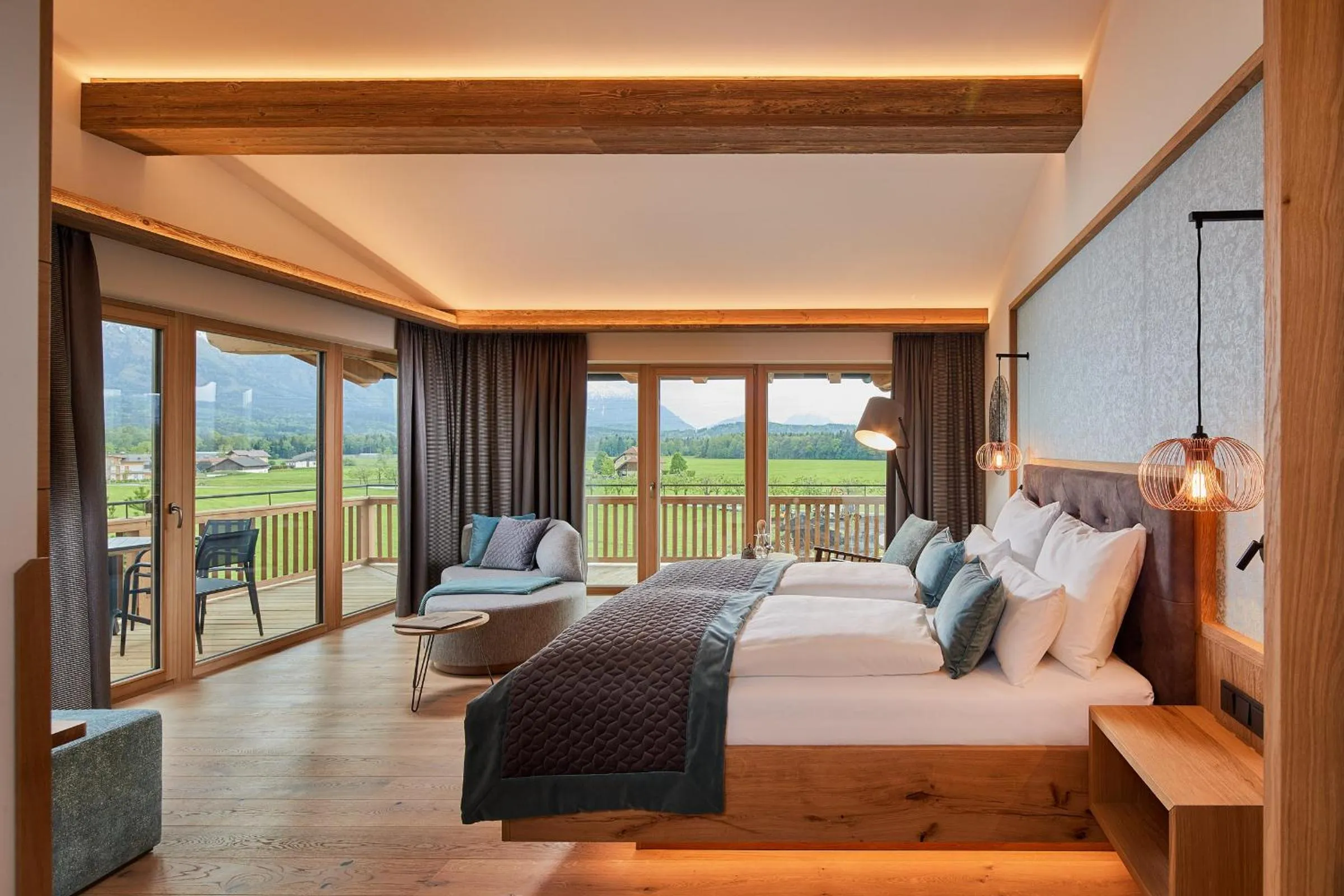 Photo of the whole room, Bed in Laschenskyhof Hotel & Spa