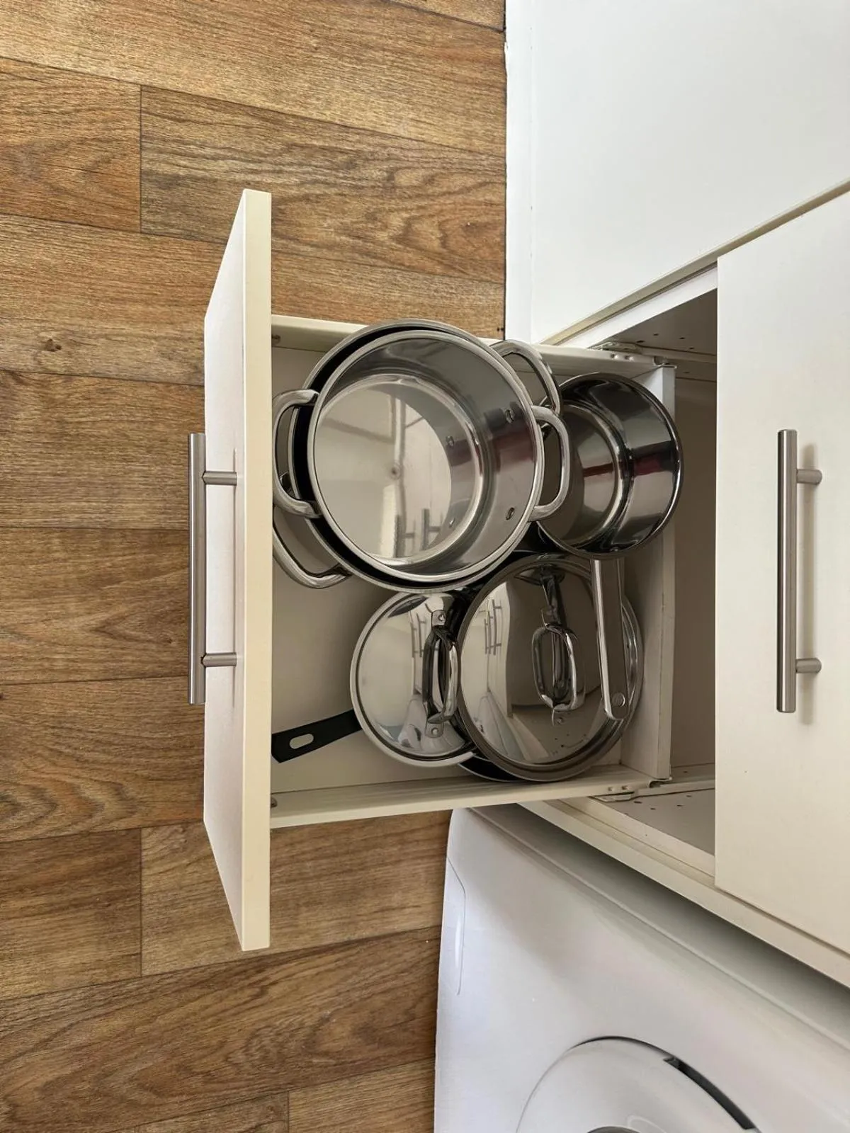 kitchen in Stylish Accommodation in Southampton City Centre 10