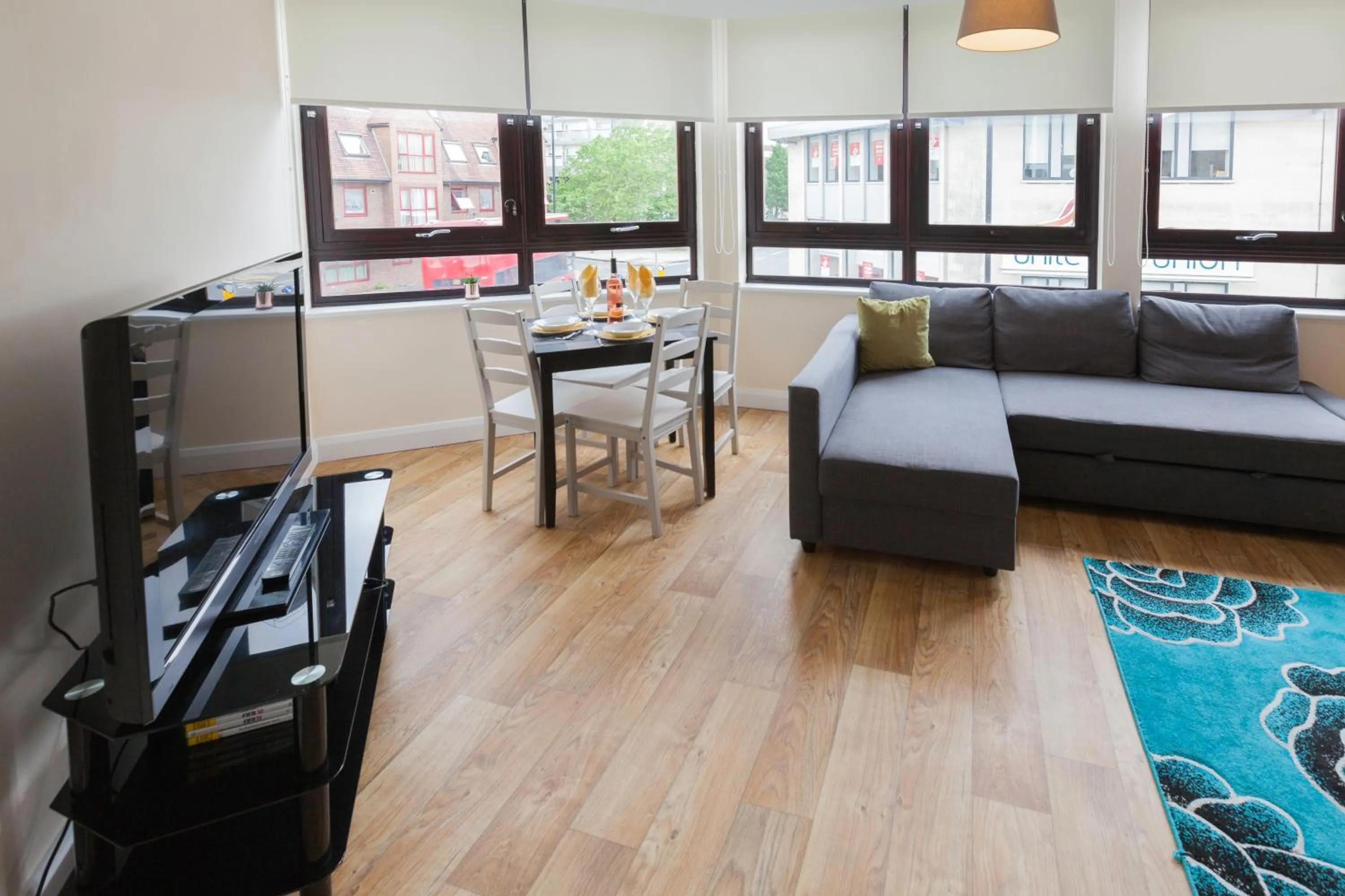 Other in StayZo Castle Point 6 Apartment - Premier Lodge