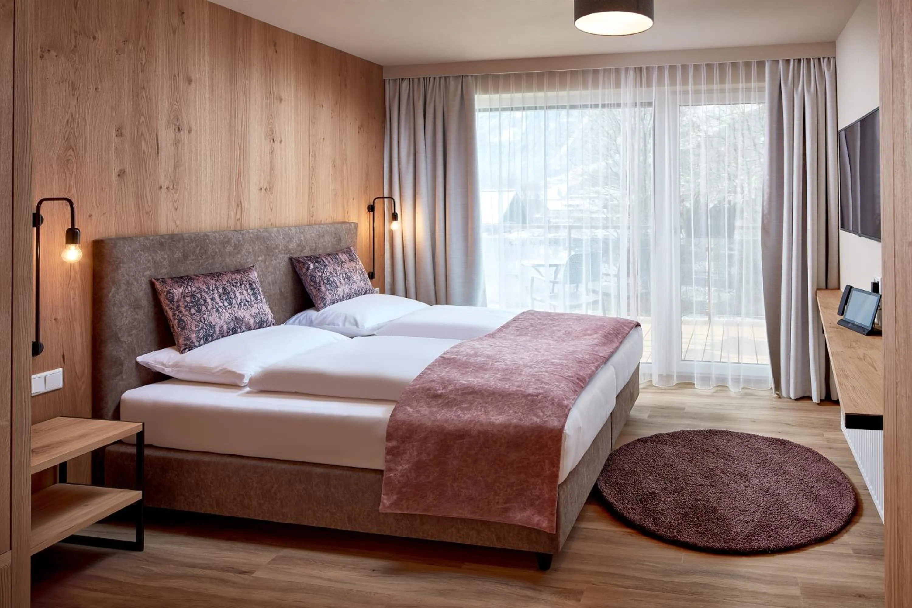 Photo of the whole room, Bed in HOTEL SONNBLICK, Kaprun, Salzburg - am Kitzsteinhorn Gletscher