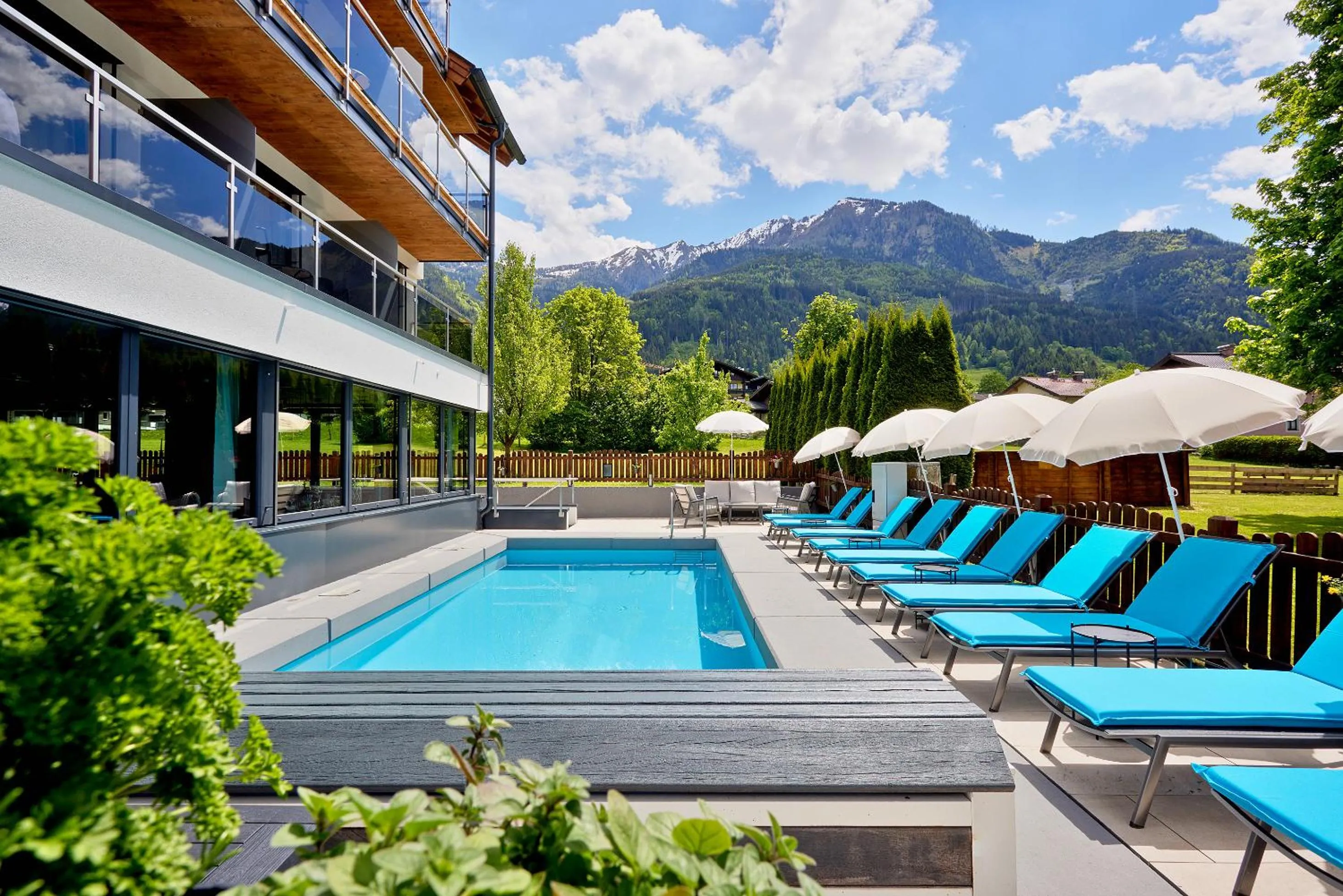 Pool view in HOTEL SONNBLICK, Kaprun, Salzburg - am Kitzsteinhorn Gletscher