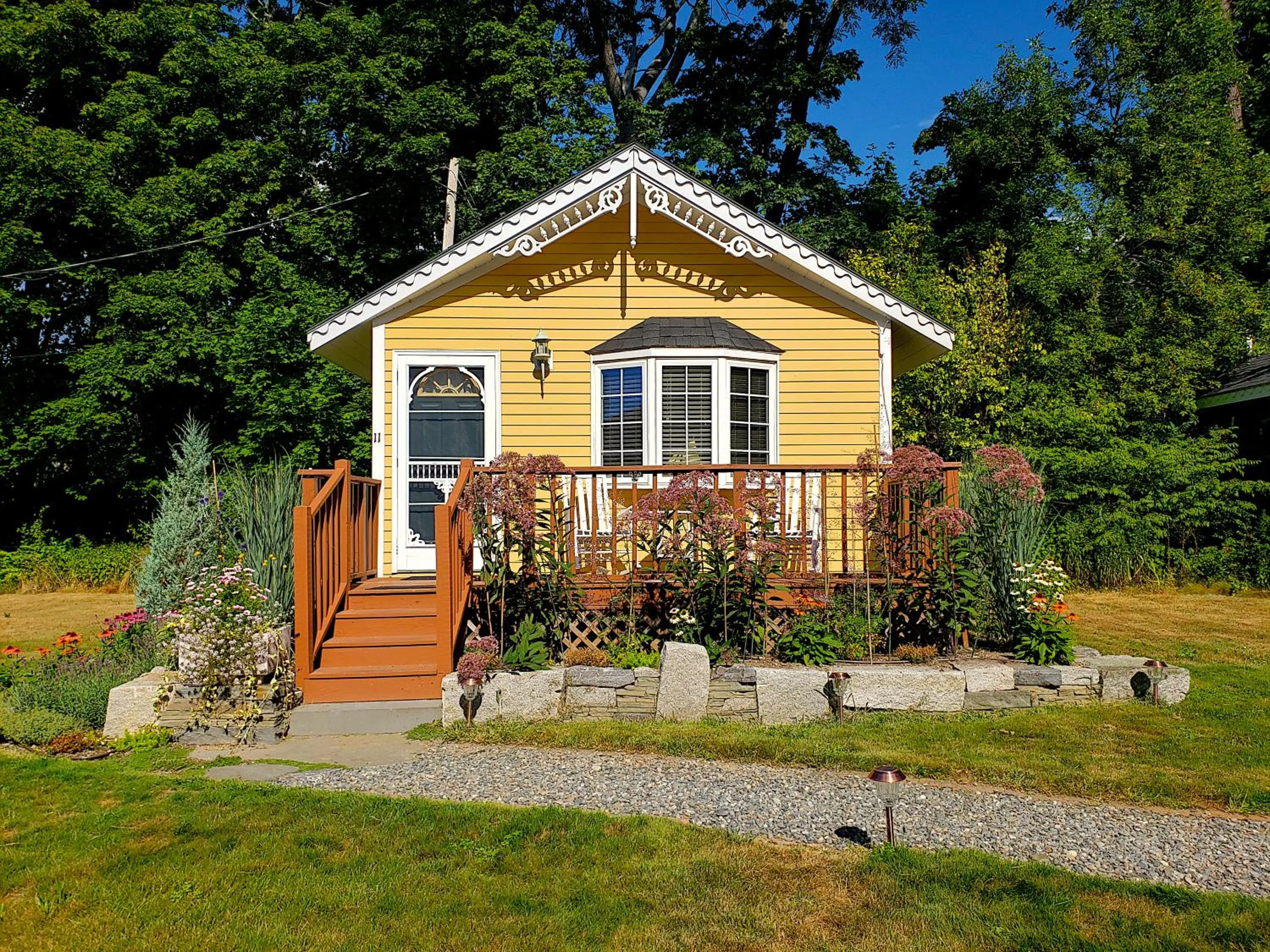 Patio in Sand Bar Cottage Inn