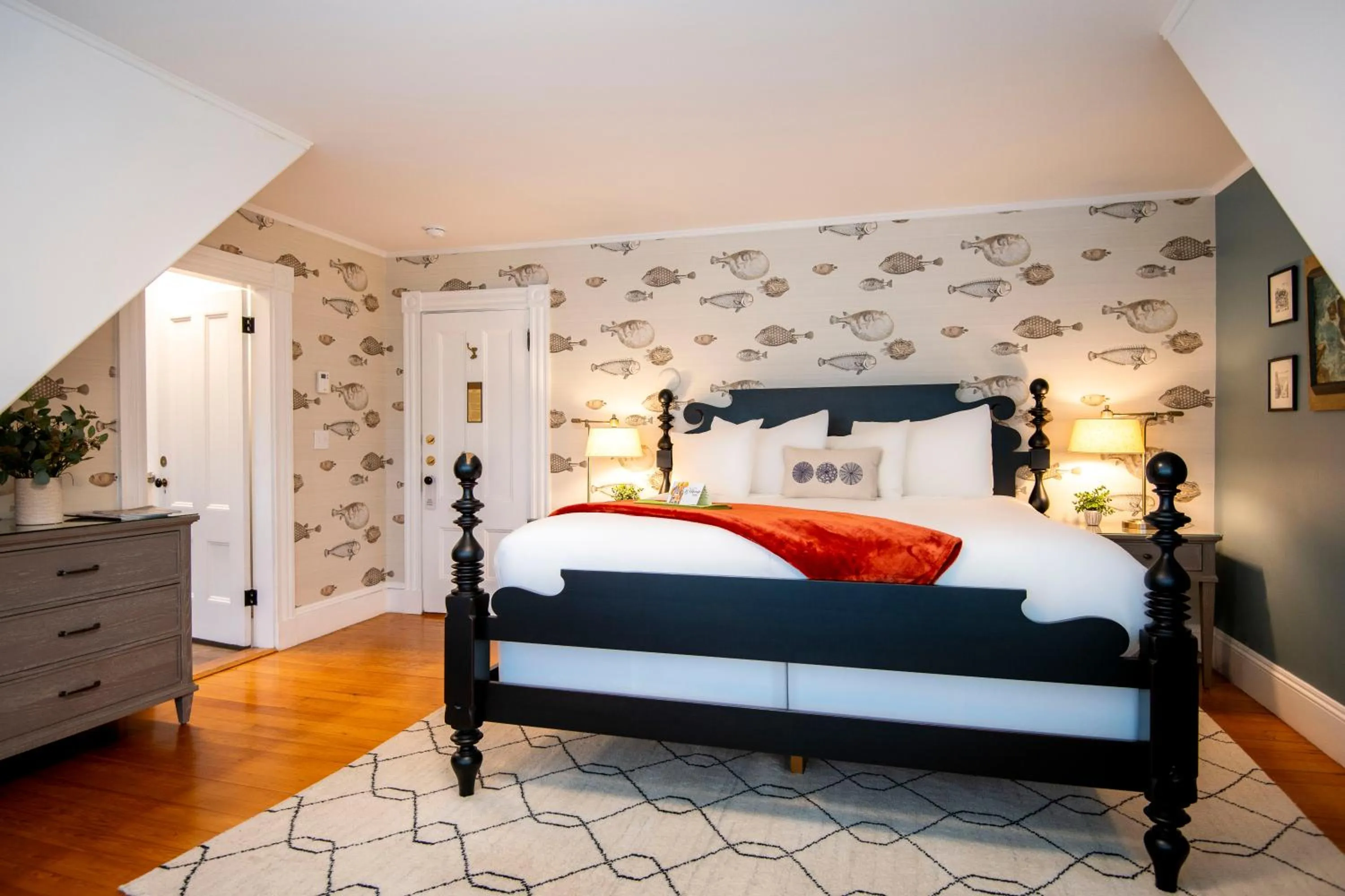 Bed in Sand Bar Cottage Inn