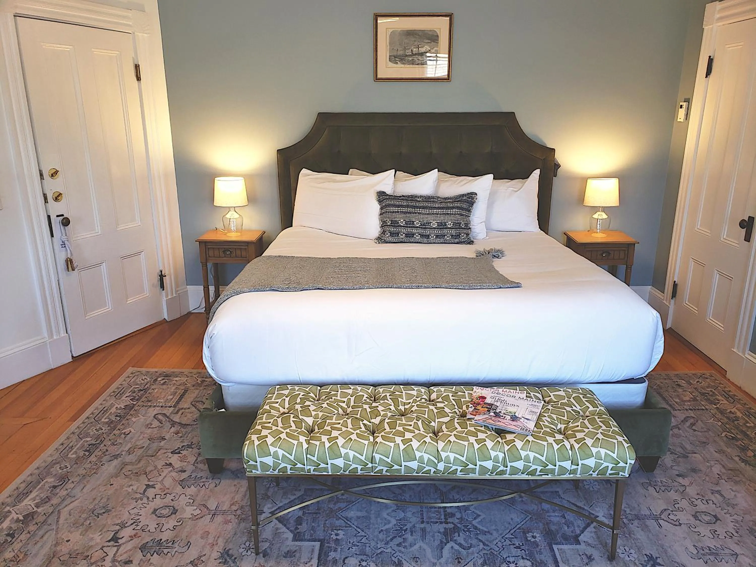 Bed in Sand Bar Cottage Inn