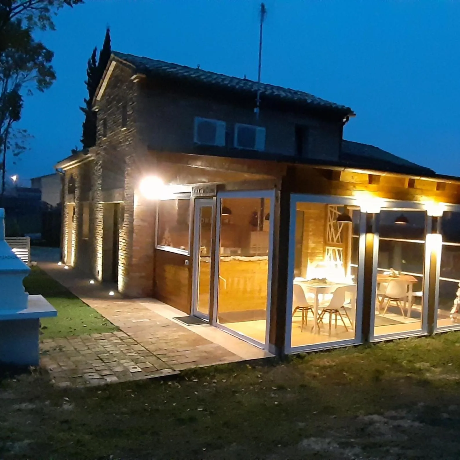 Facade/entrance in B&B il Fienile del Borgo