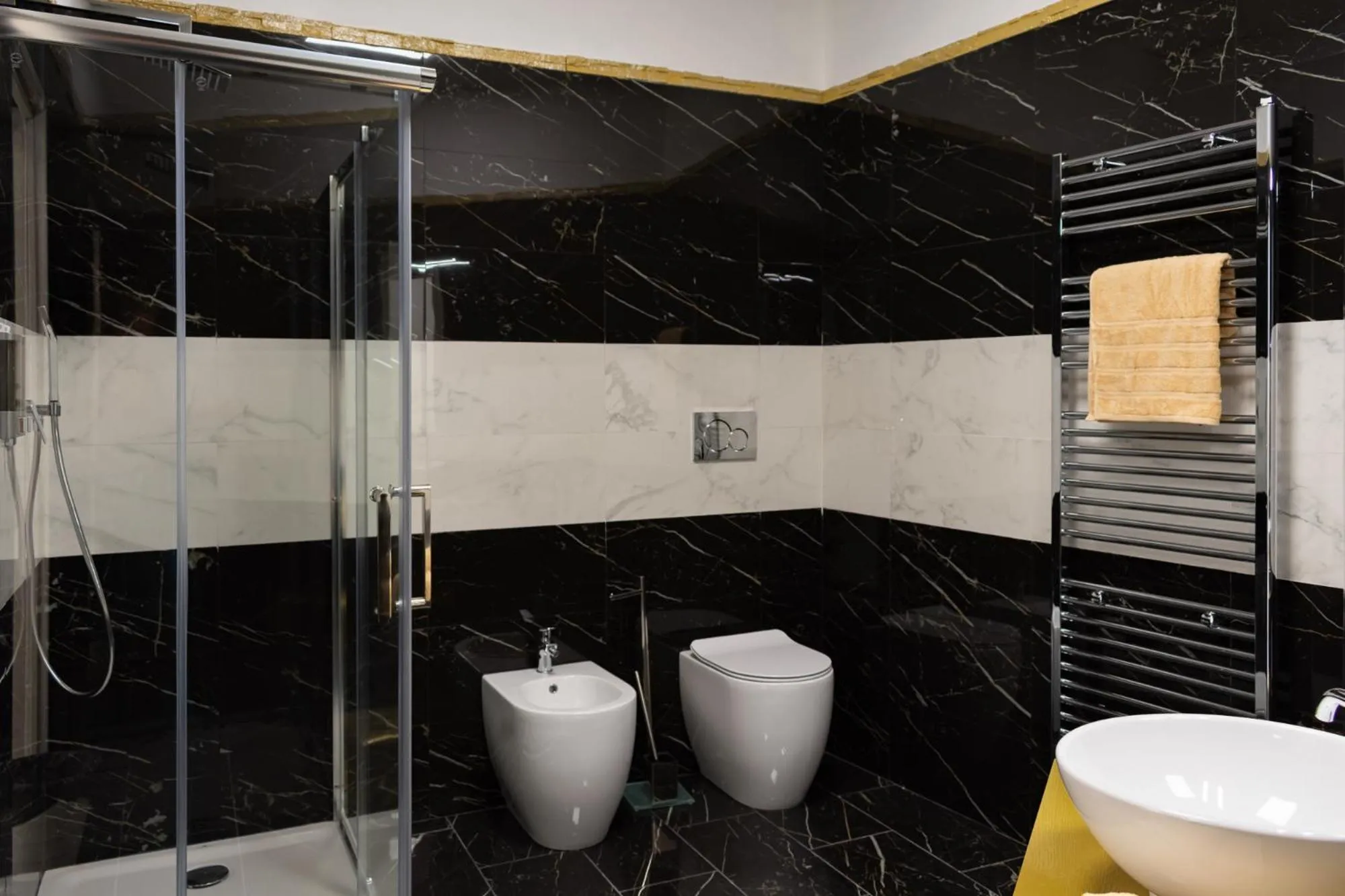 Bathroom in Royal Central Room