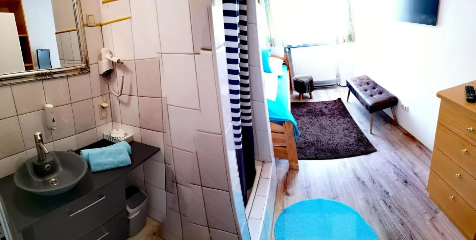 Photo of the whole room in Hotel Apartment Das Au- Gut