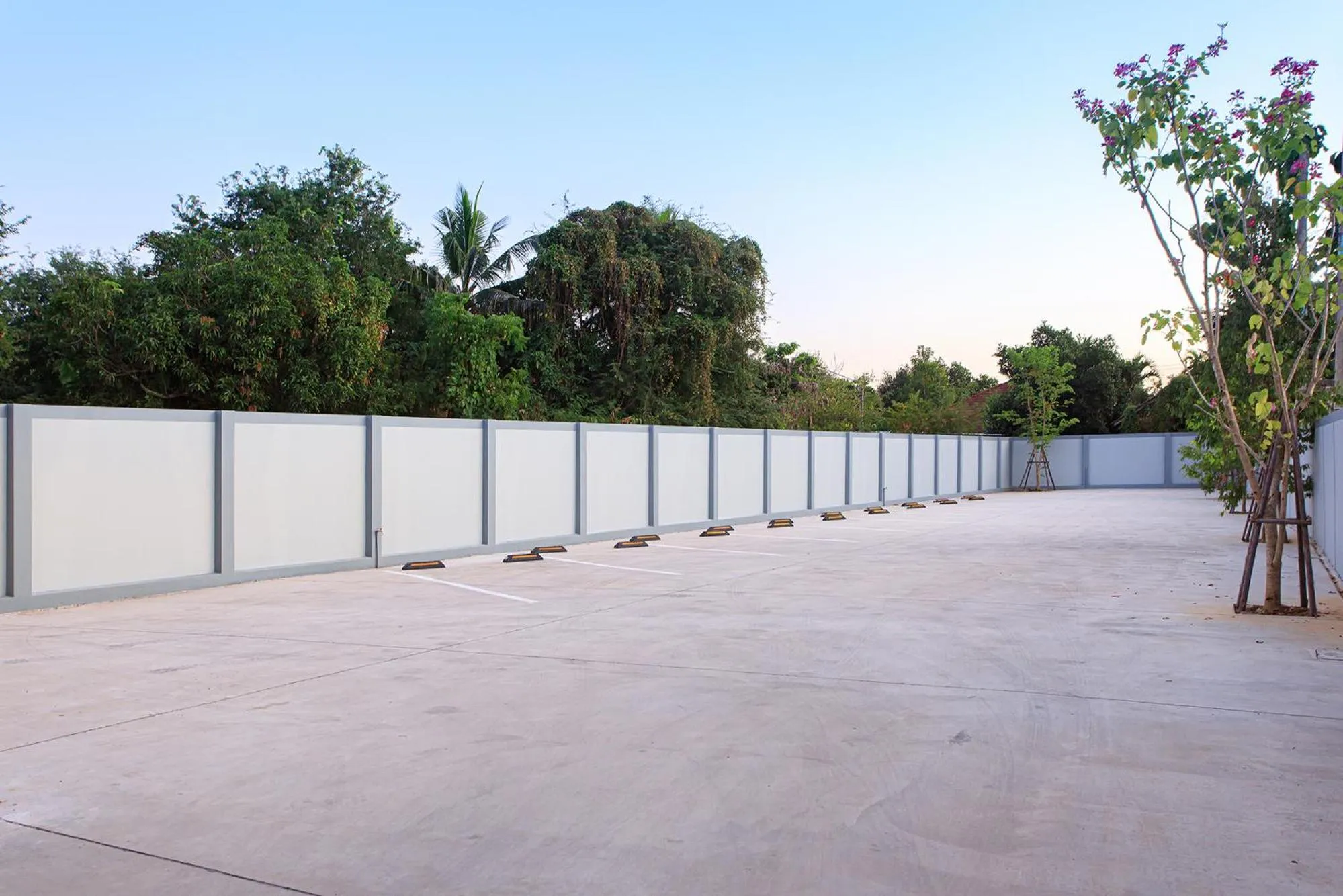 Property building in Chanapat Hotel