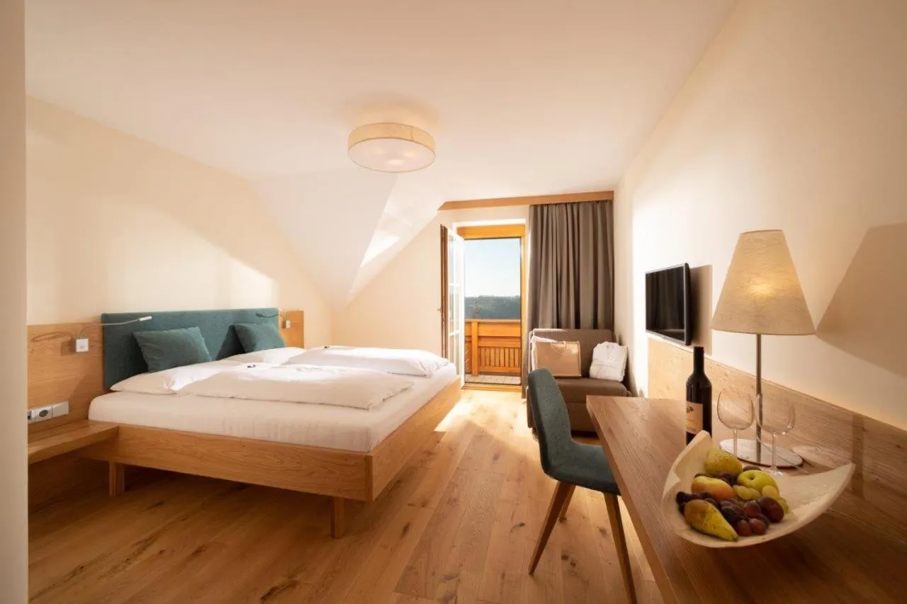 Bed in Hotel Panoramahof Loipersdorf