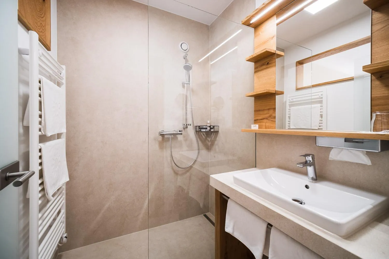 Shower in Hotel Panoramahof Loipersdorf