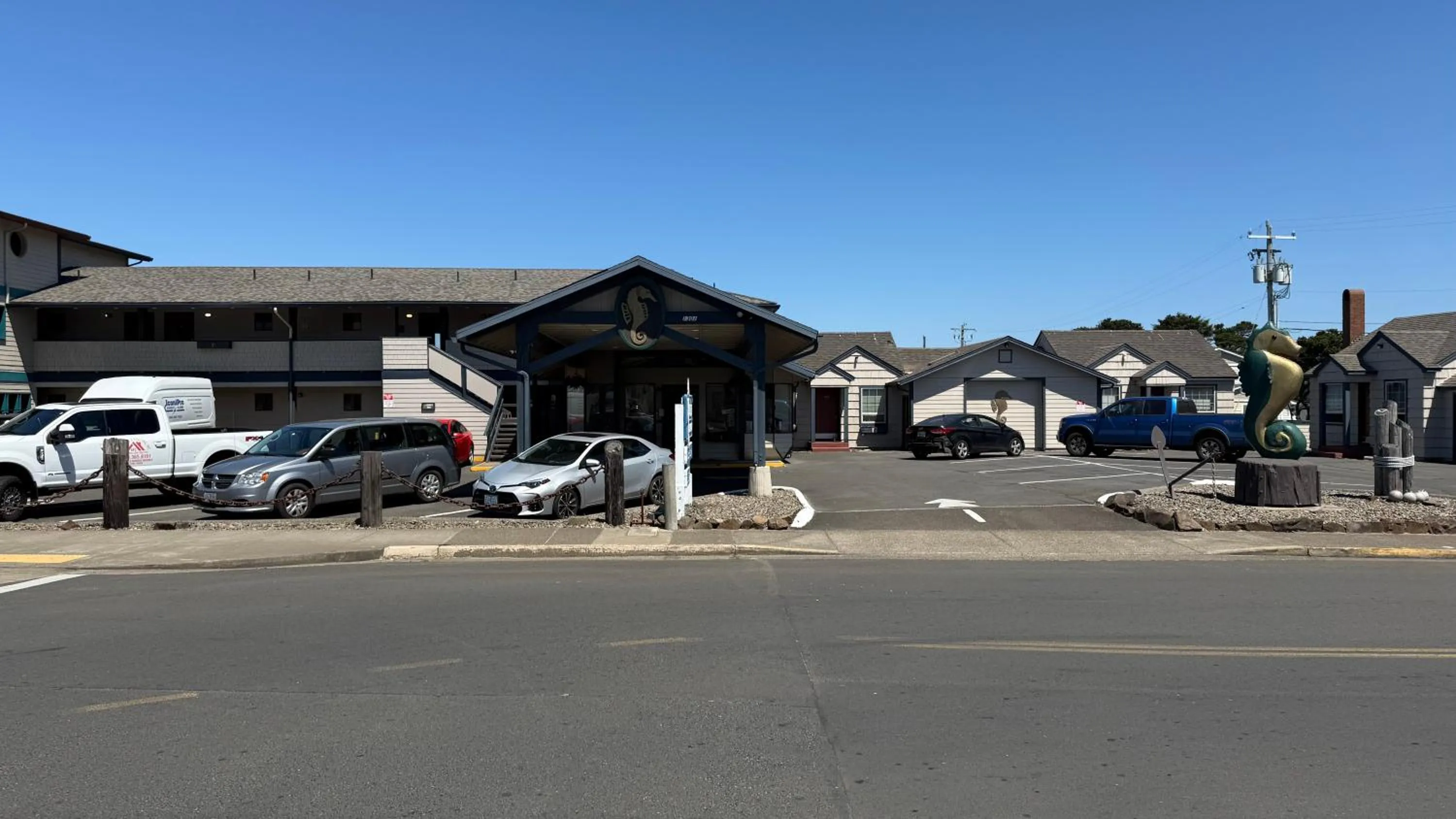 Property building in Seahorse Oceanfront Lodge