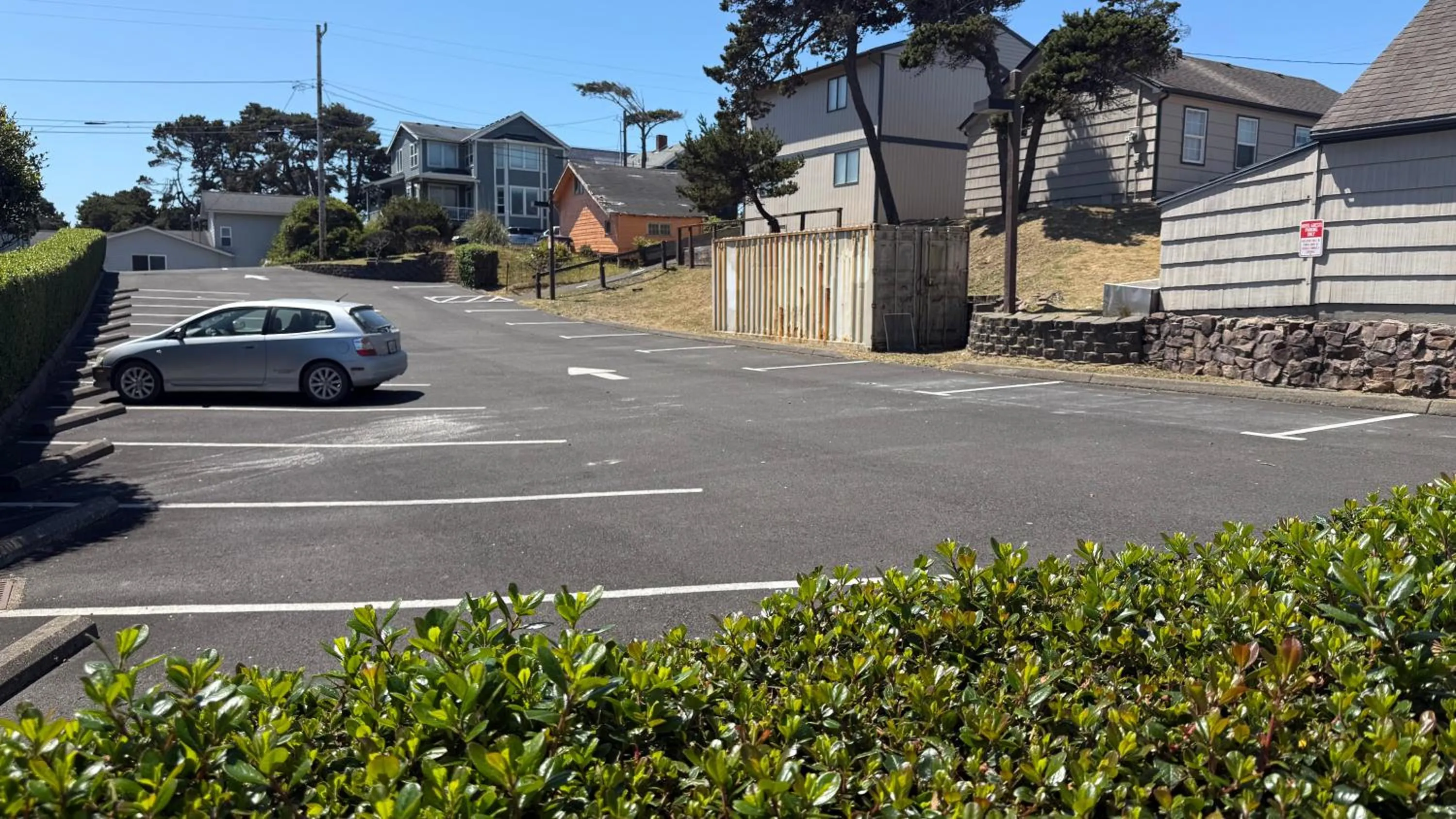 Parking in Seahorse Oceanfront Lodge