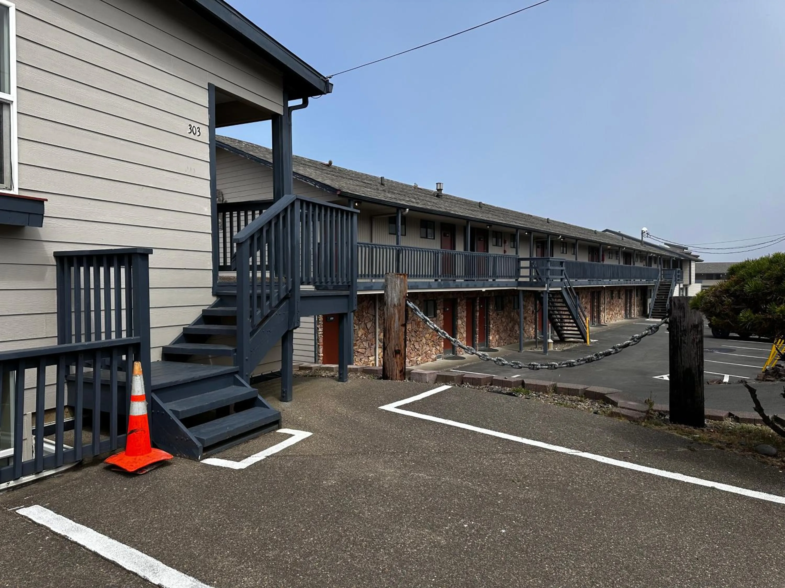 Property building in Seahorse Oceanfront Lodge