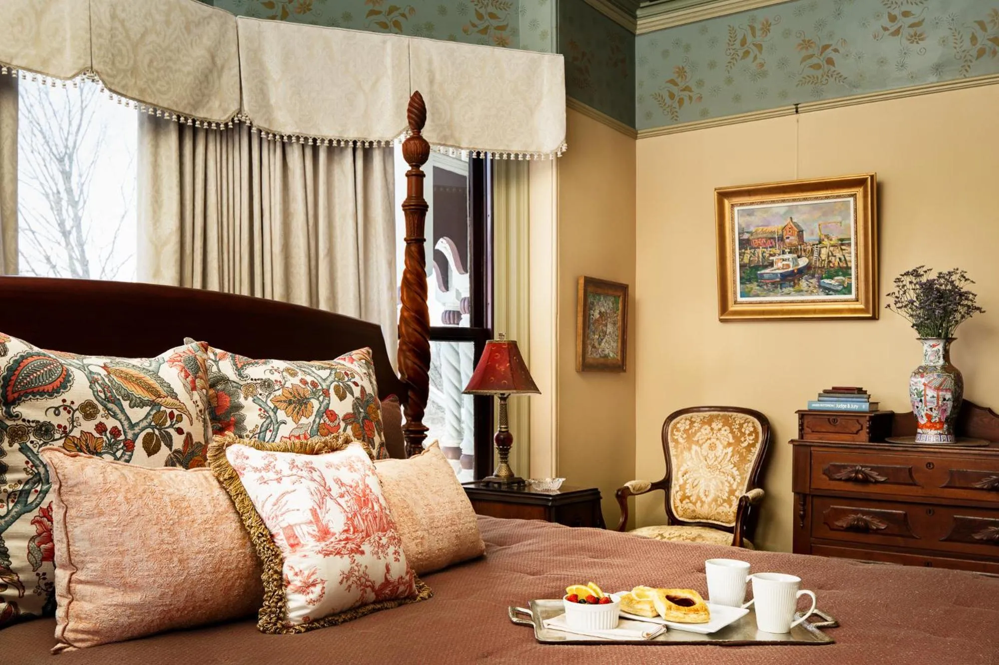 Bedroom, Bed in The Lady Mary Inn