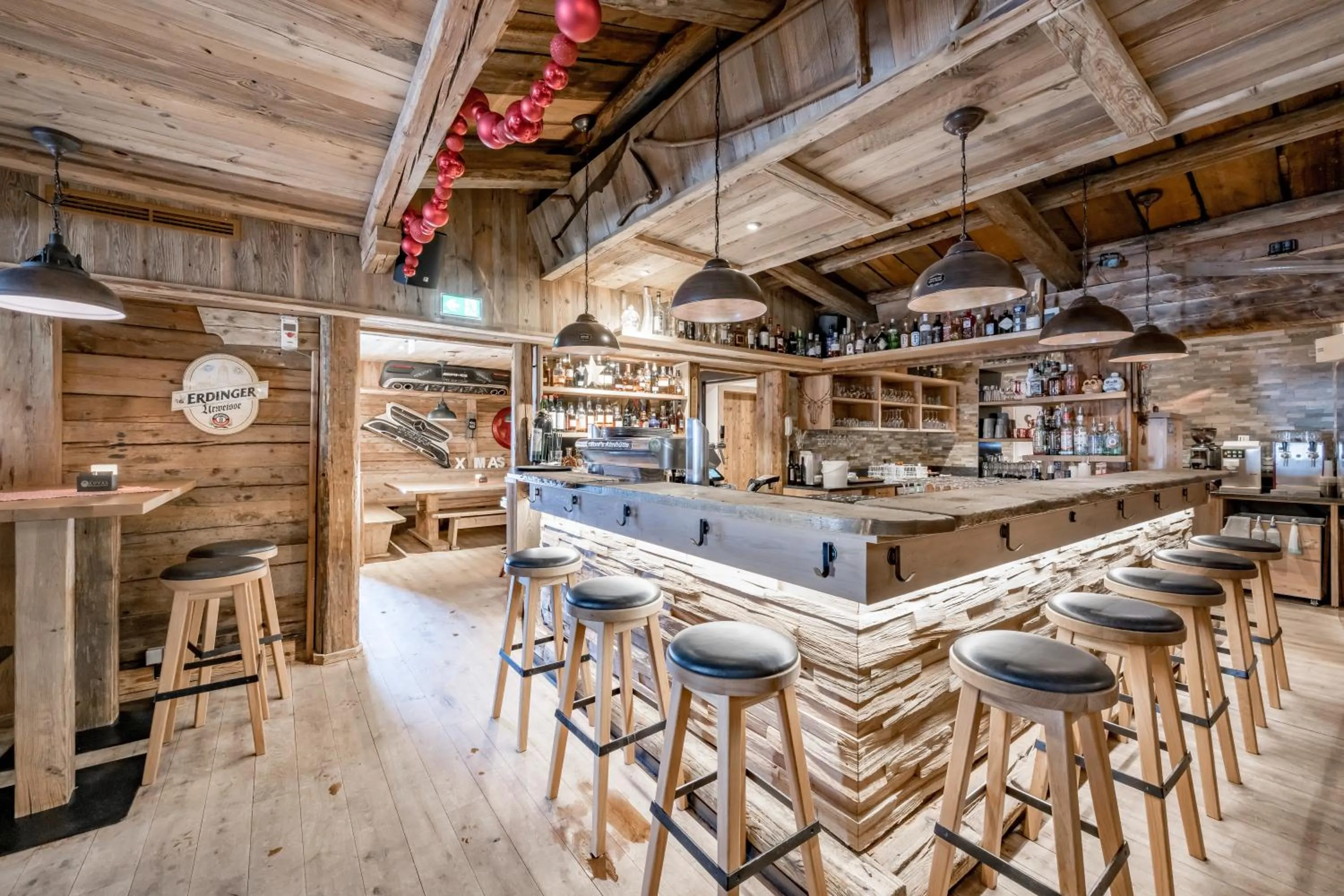 Restaurant/places to eat in Sporthotel Olymp