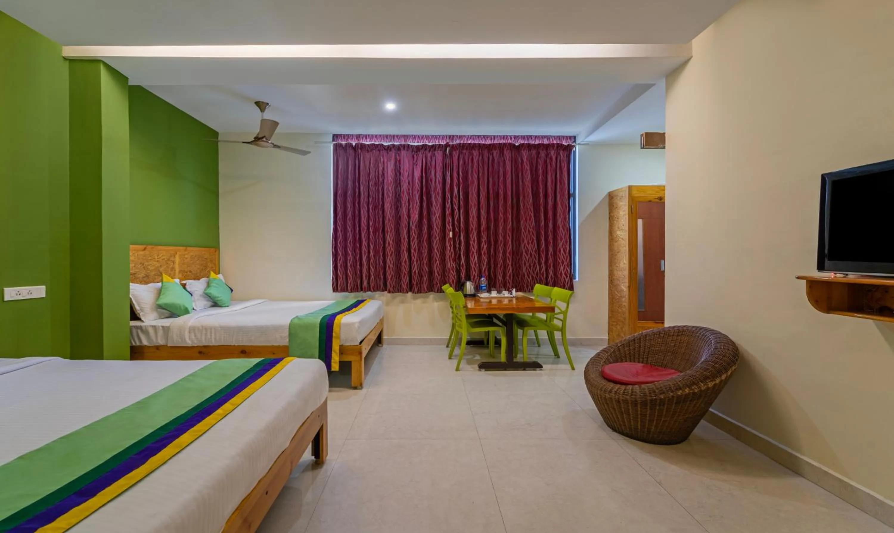 Bed in Treebo Eden Park Hotel, 3 Km From Puducherry Airport