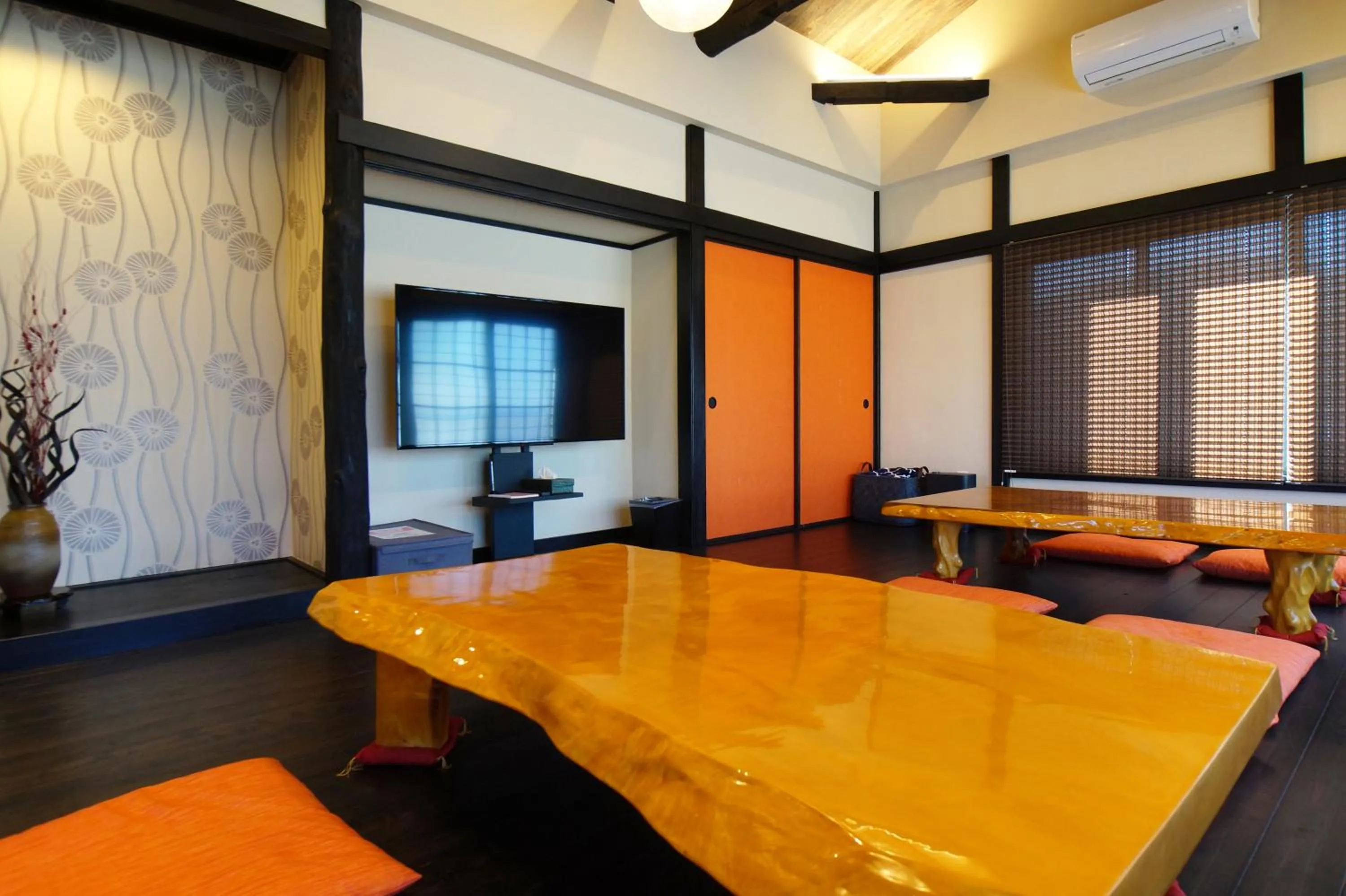 TV and multimedia in Luana Marue