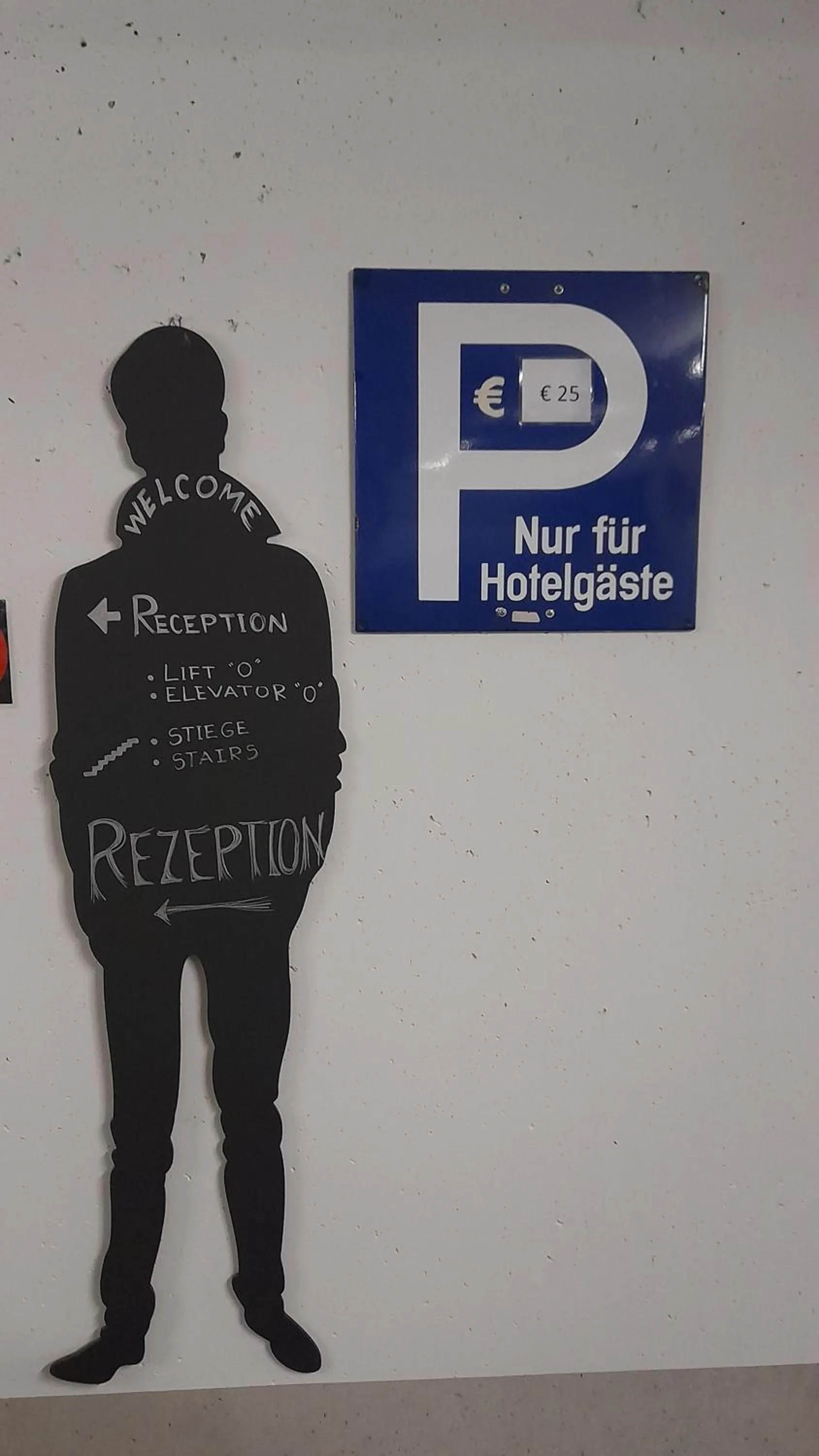 Parking in Altstadt Hotel Hofwirt Salzburg