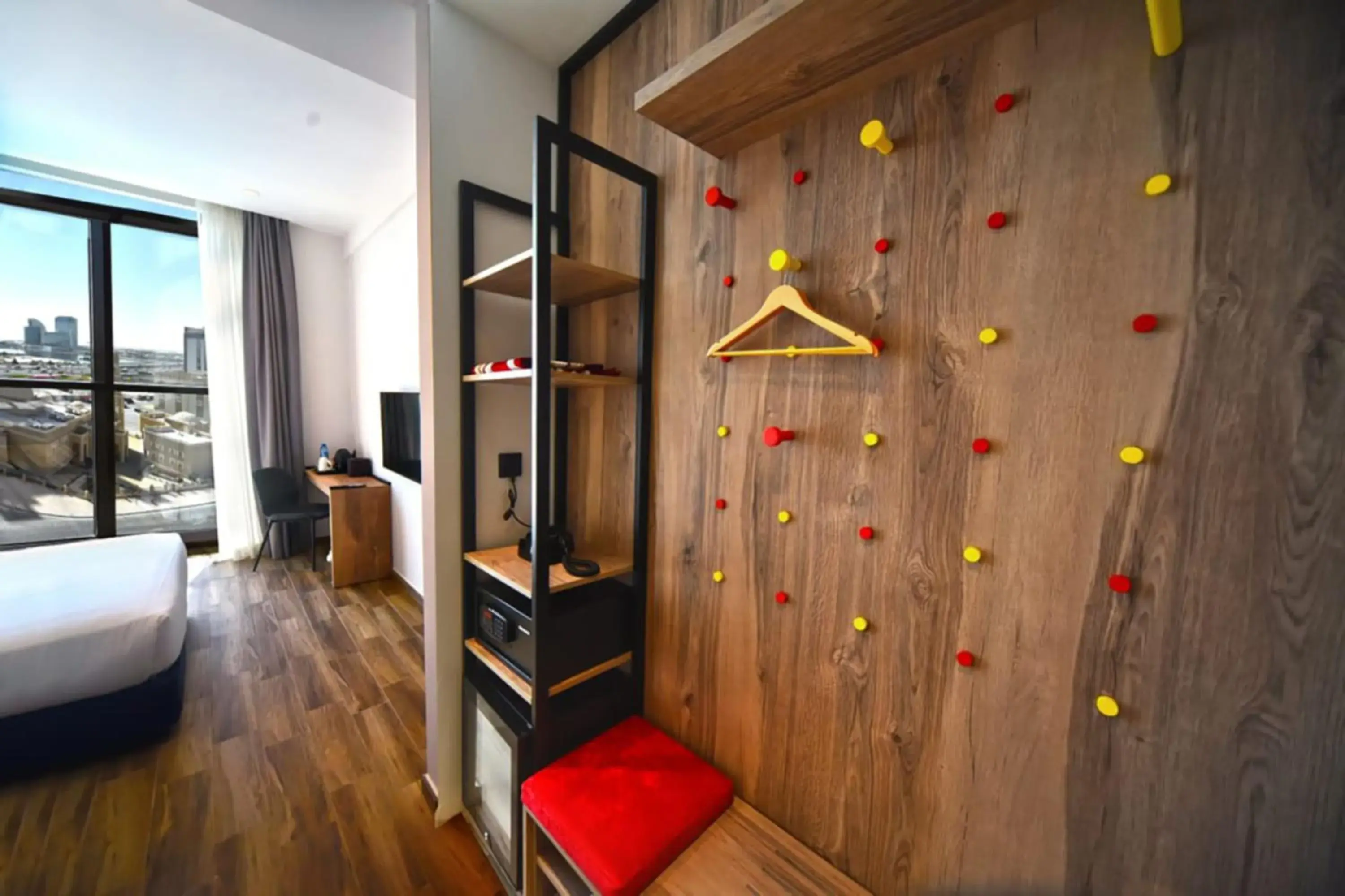 Standard King Room (includes 25% off F&B) in Kingsgate Canal Hotel by Millennium Standard King Room (includes 25% off F&B) in Kingsgate Canal Hotel by Millennium