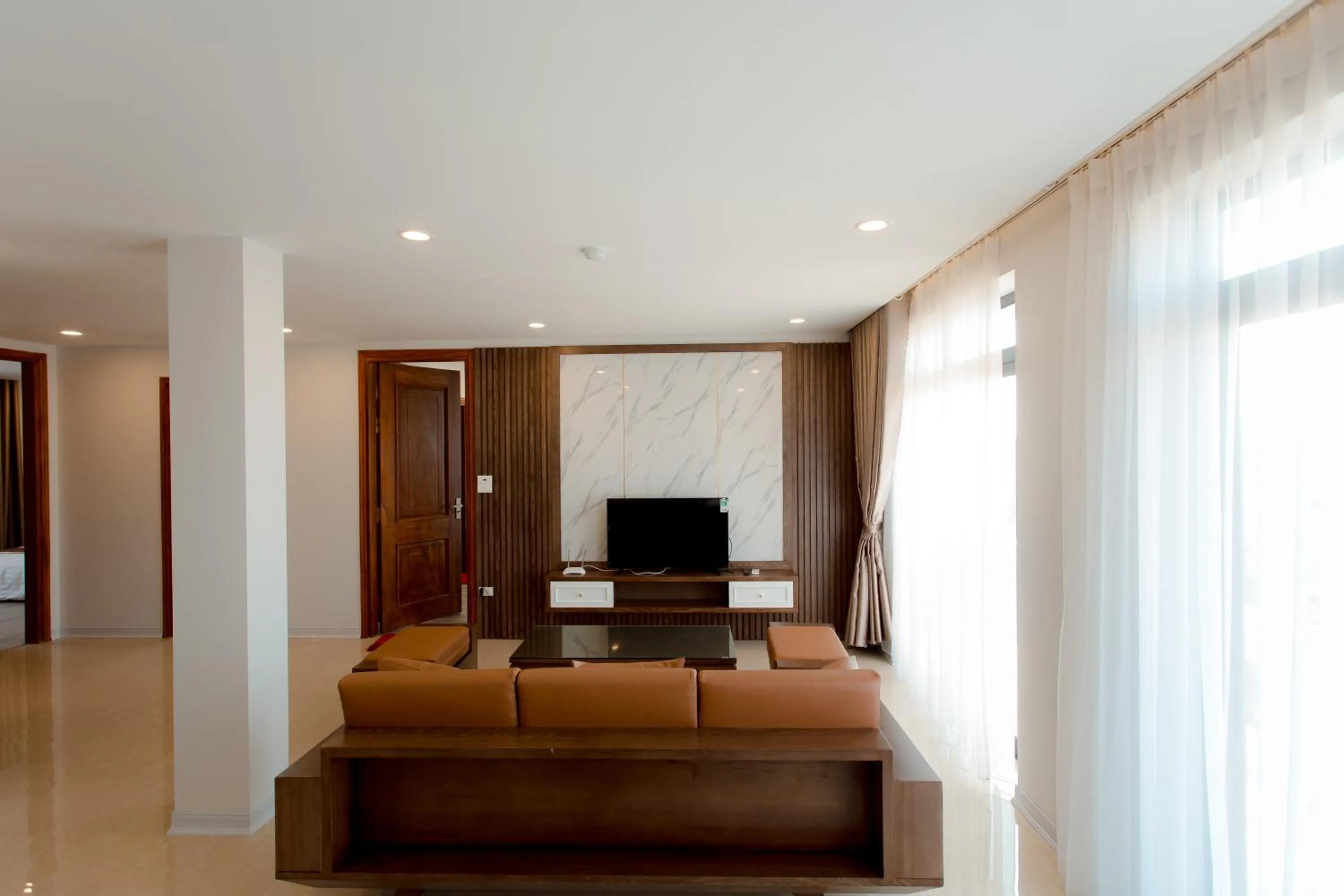 Communal lounge/ TV room in Korea Hotel Bac Giang