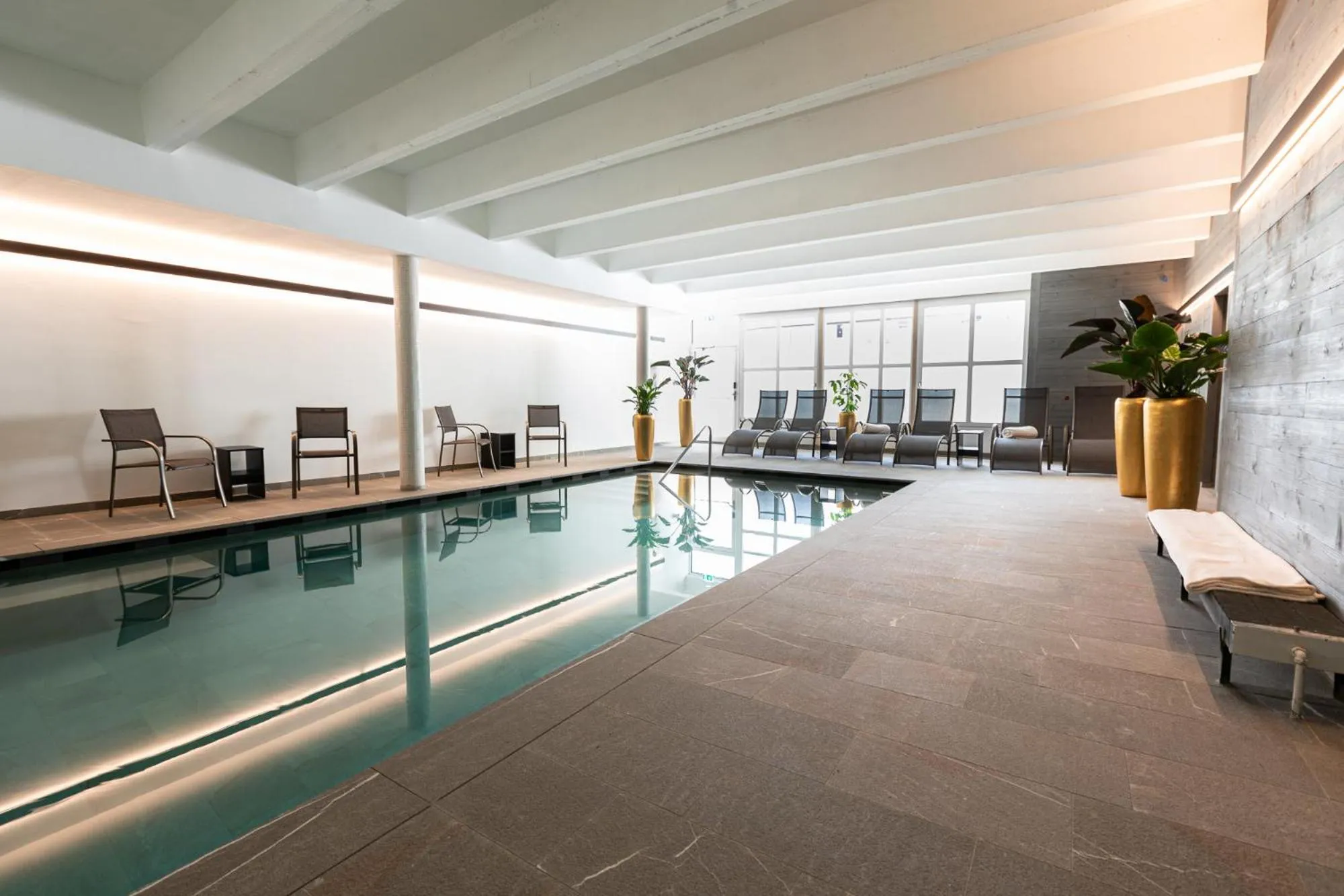 Swimming pool in Sporthotel Igls
