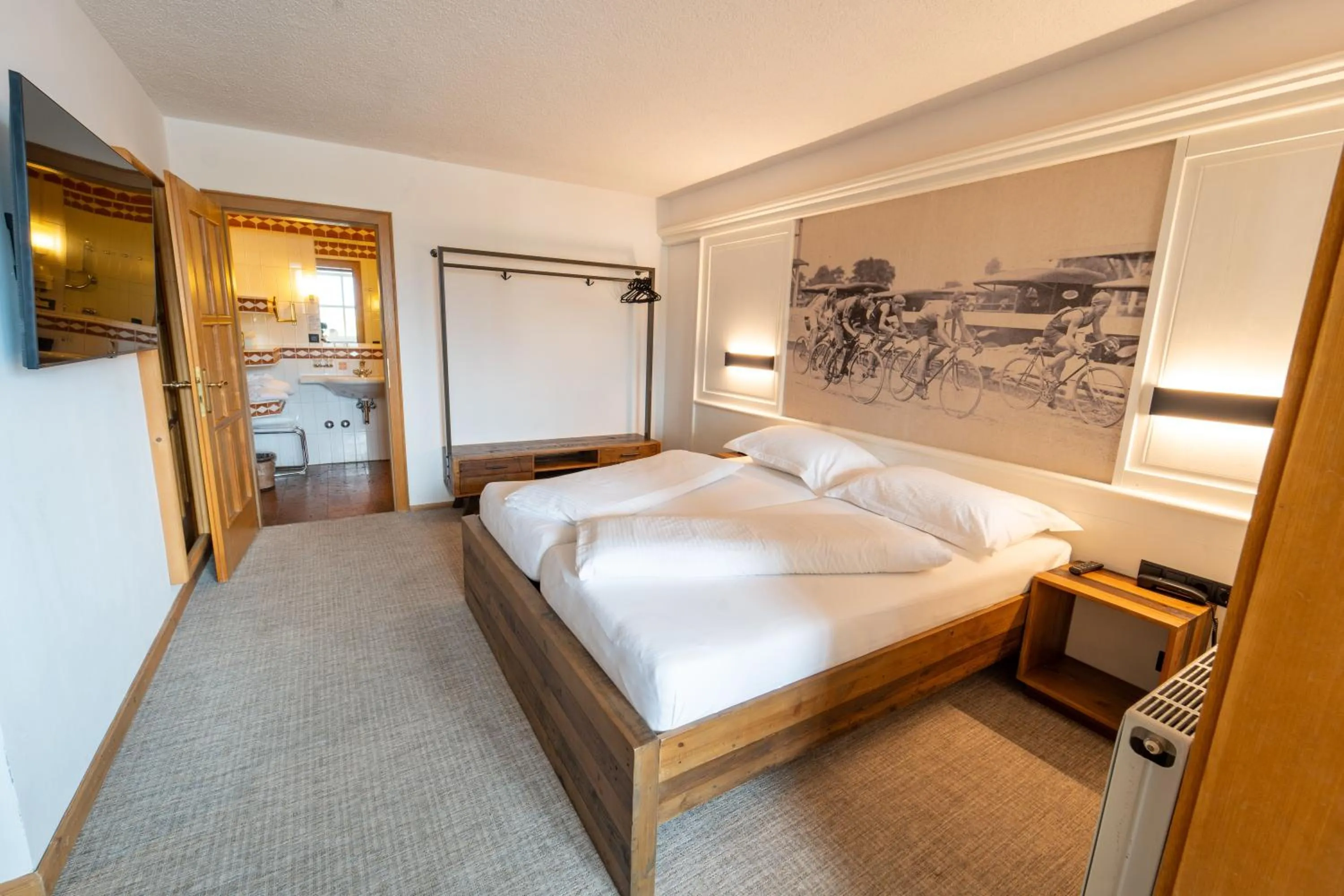 Bedroom, Bed in Sporthotel Igls