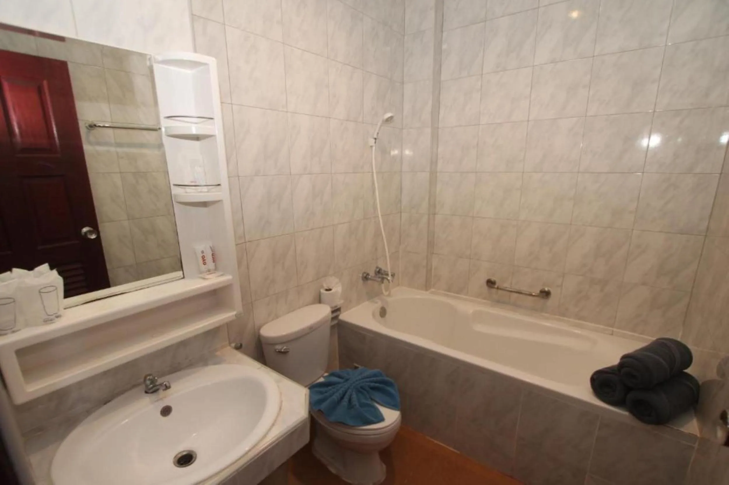 Bathroom in Art Mansion Patong Hotel