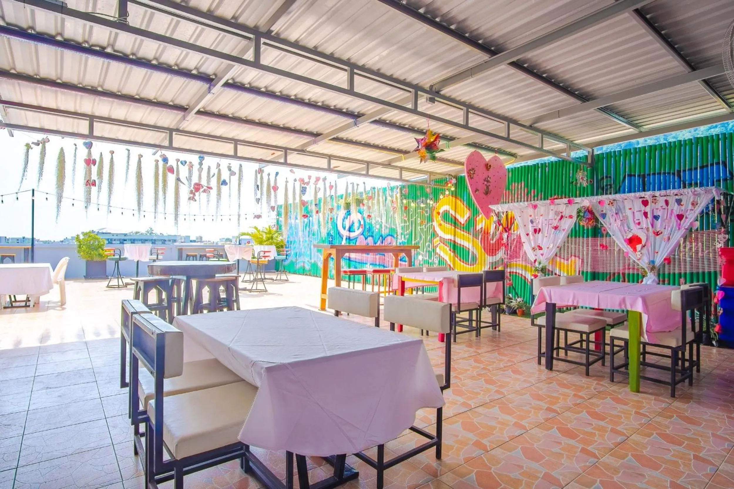 Patio in Art Mansion Patong Hotel