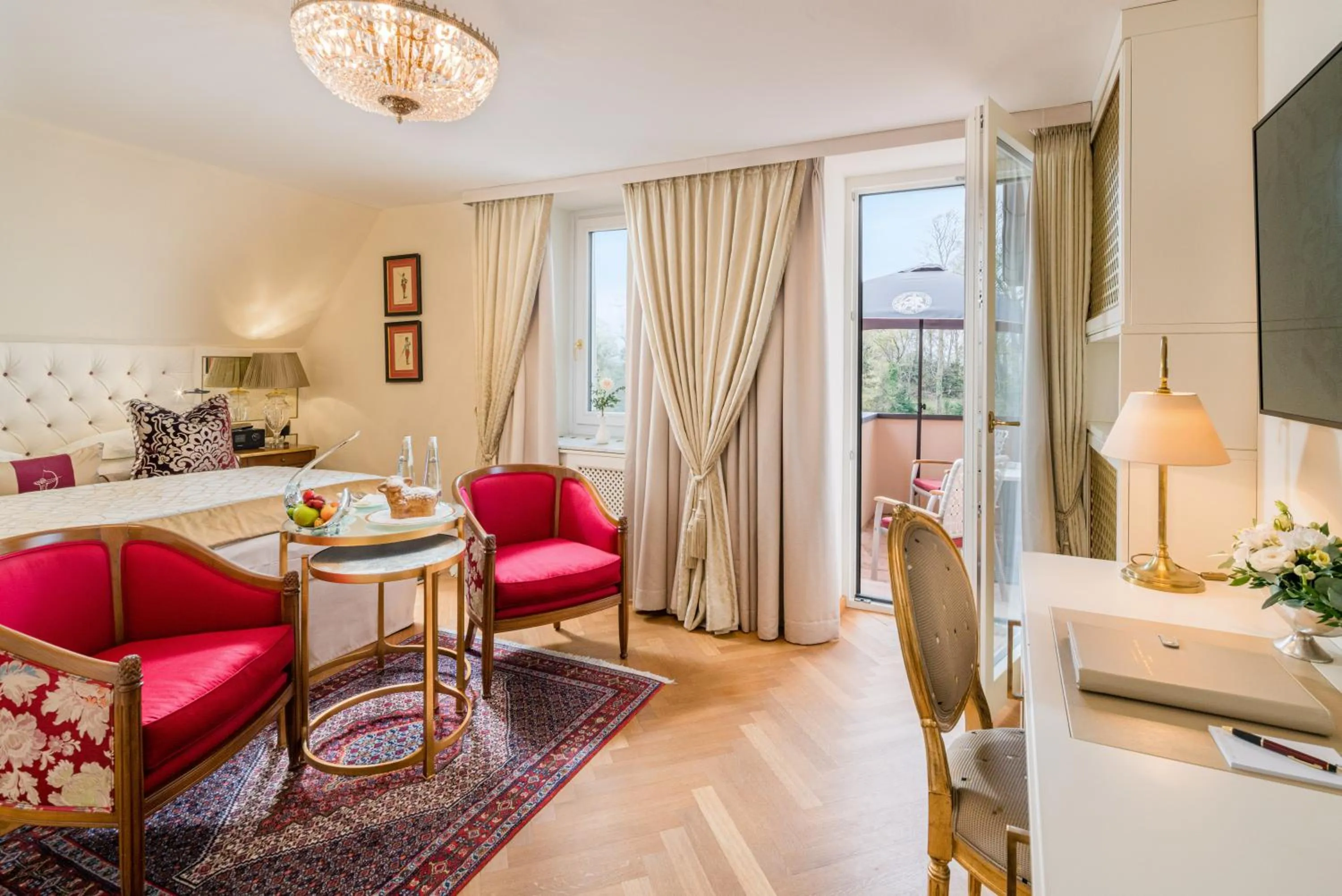 Photo of the whole room in Hotel Schloss Mönchstein