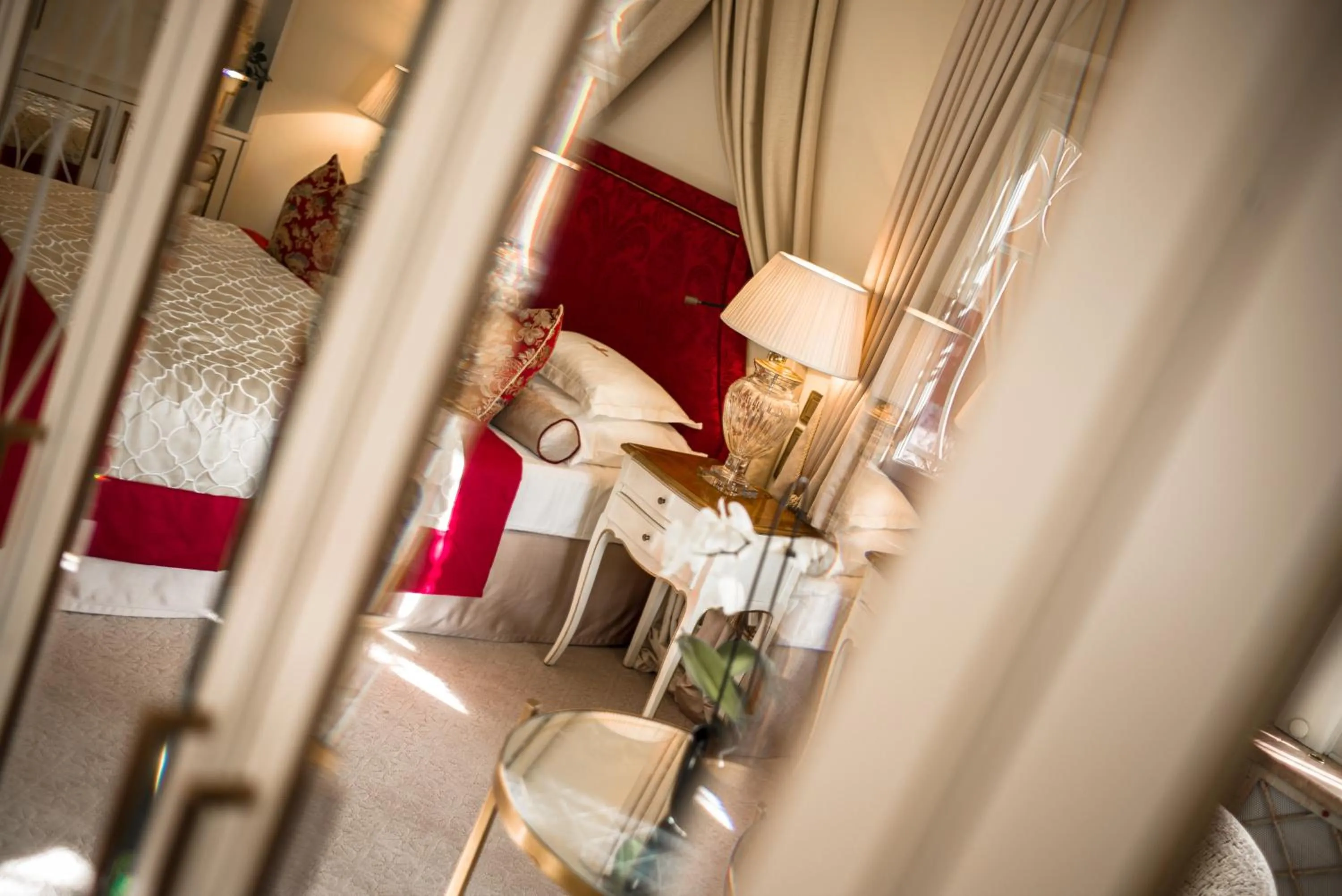 Photo of the whole room, Bed in Hotel Schloss Mönchstein