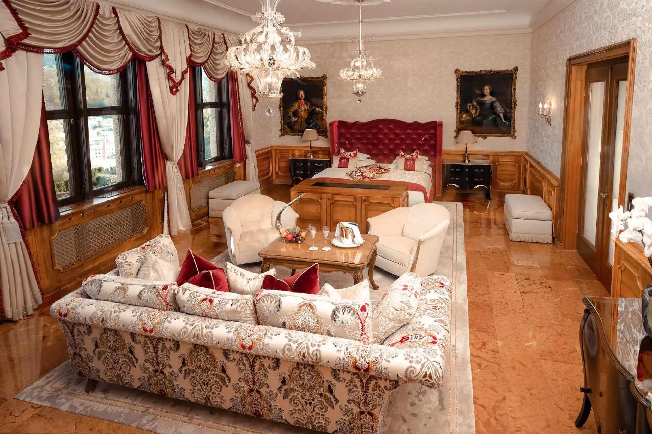 Presidential Suite in Hotel Schloss Mönchstein Presidential Suite in Hotel Schloss Mönchstein