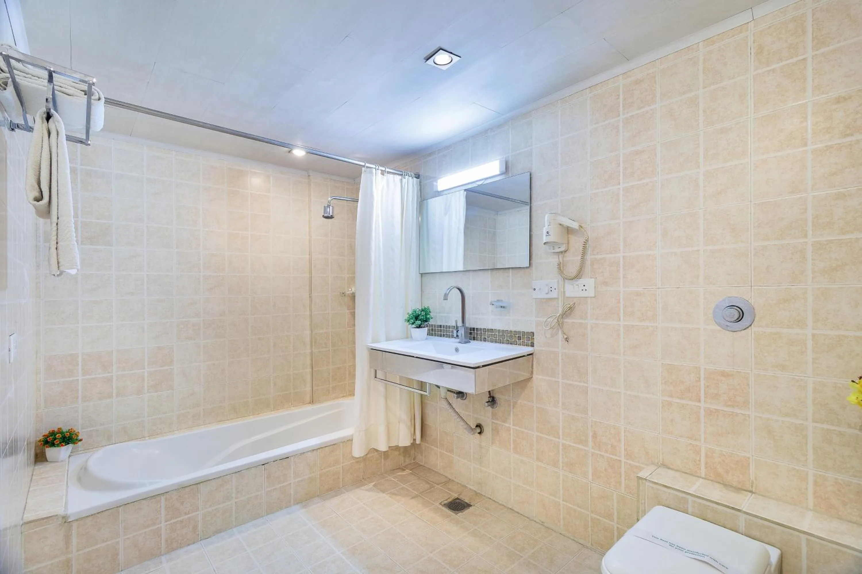 Bathroom in Octave Jamayca Hotel