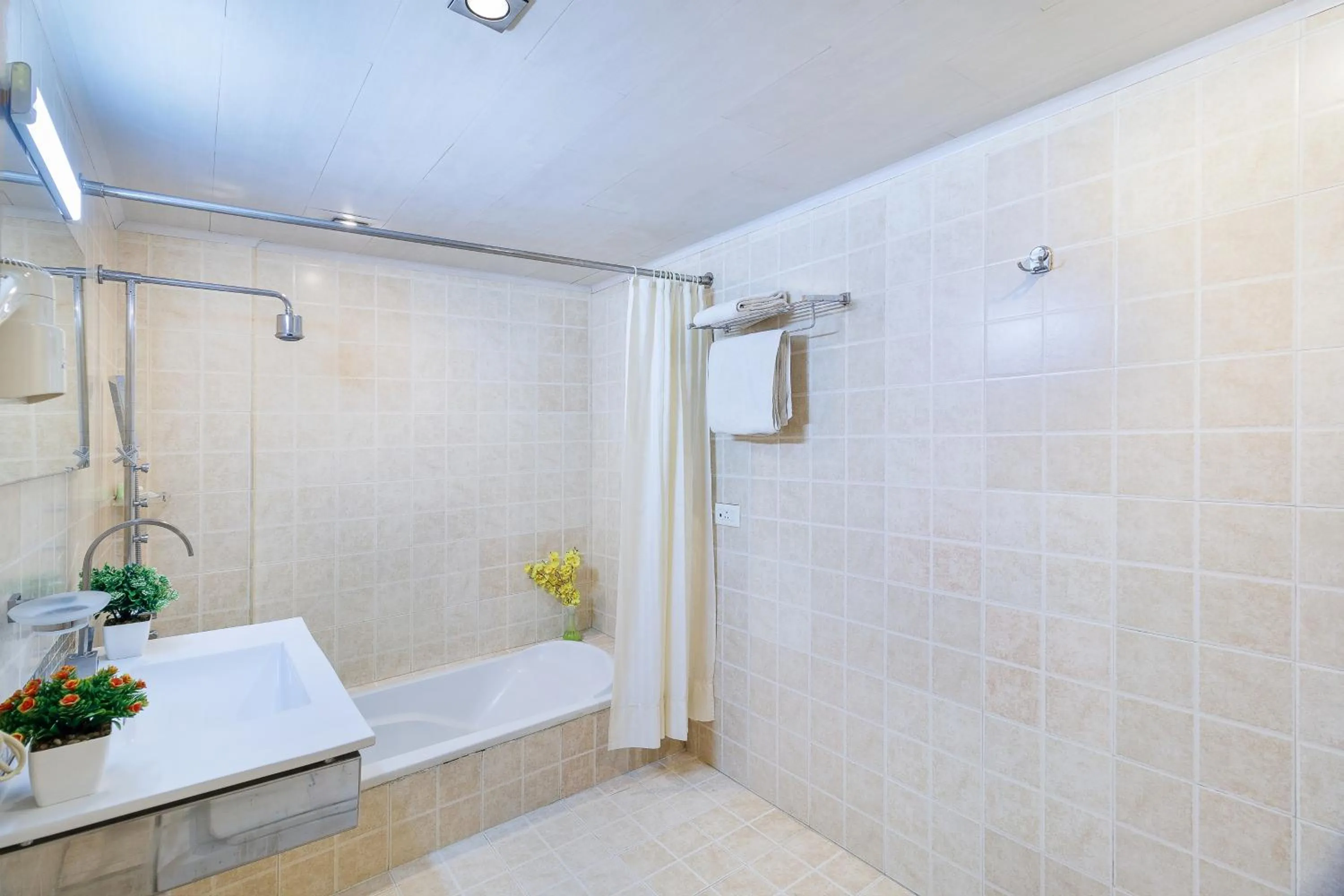 Bathroom in Octave Jamayca Hotel