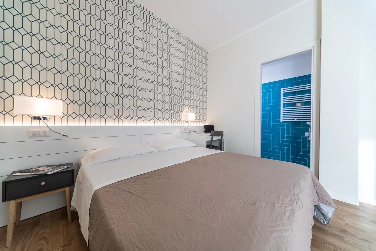 Bedroom, Bed in Hotel Kiss