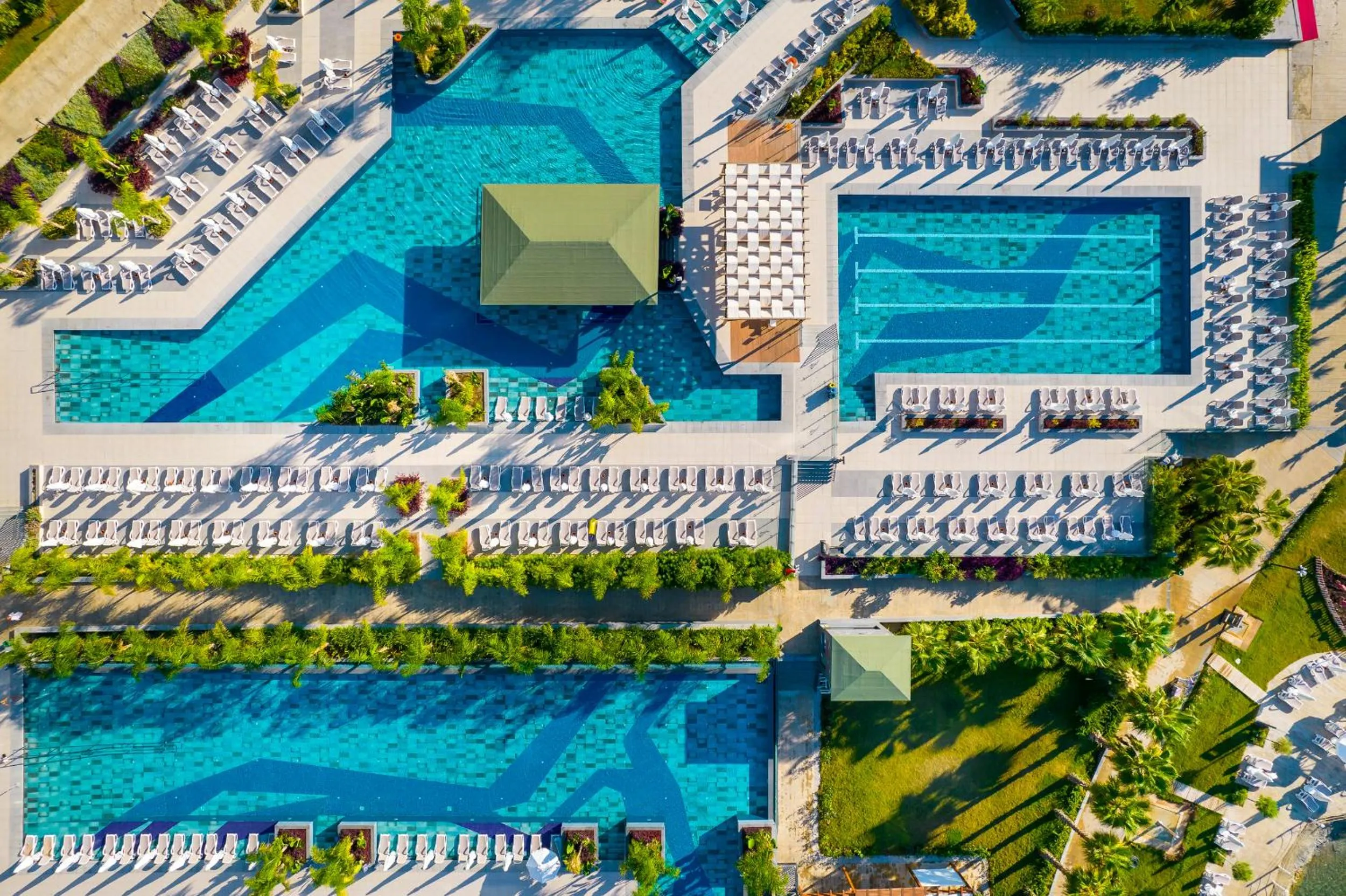 Swimming pool in Mylome Luxury Hotel & Resort - Ultra All Inclusive