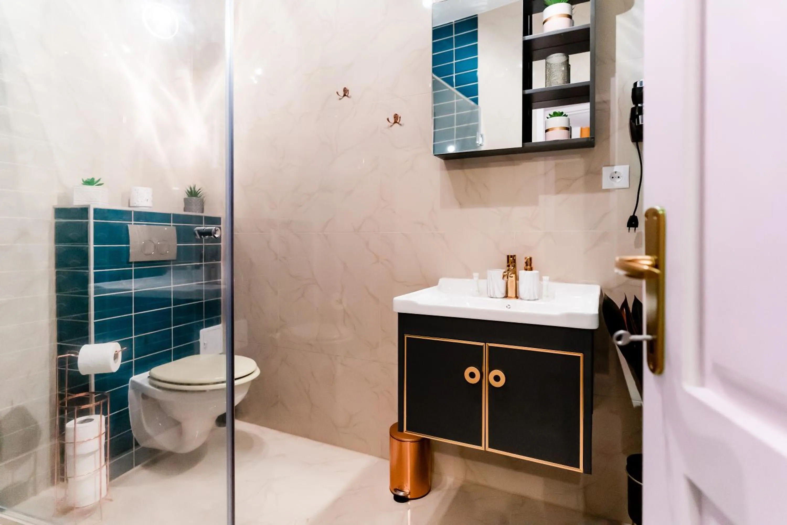 Galeria Grafit Apartments