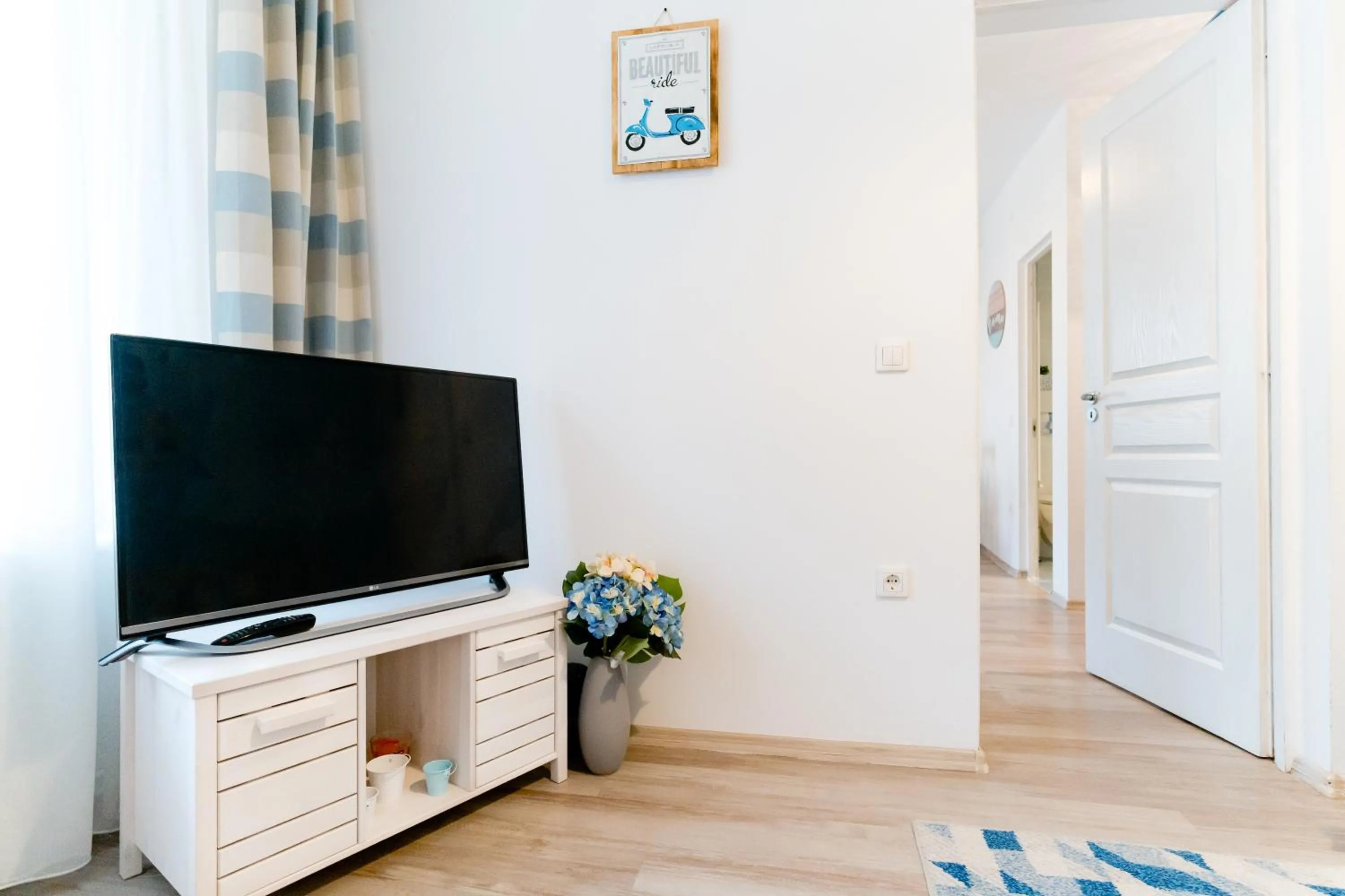 TV and multimedia in Galeria Grafit Apartments