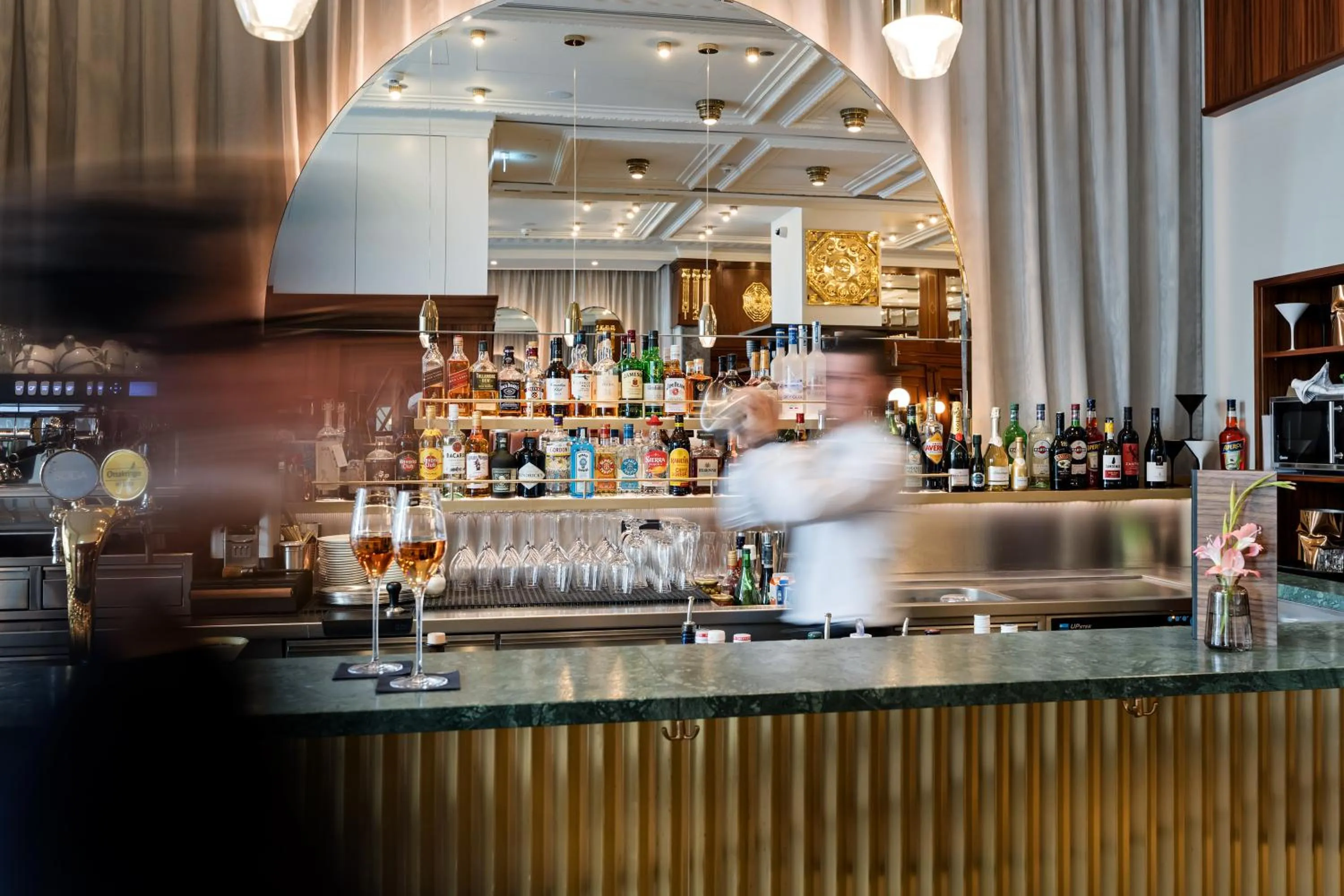 Lounge or bar in Hotel Astoria Vienna, Curio Collection by Hilton